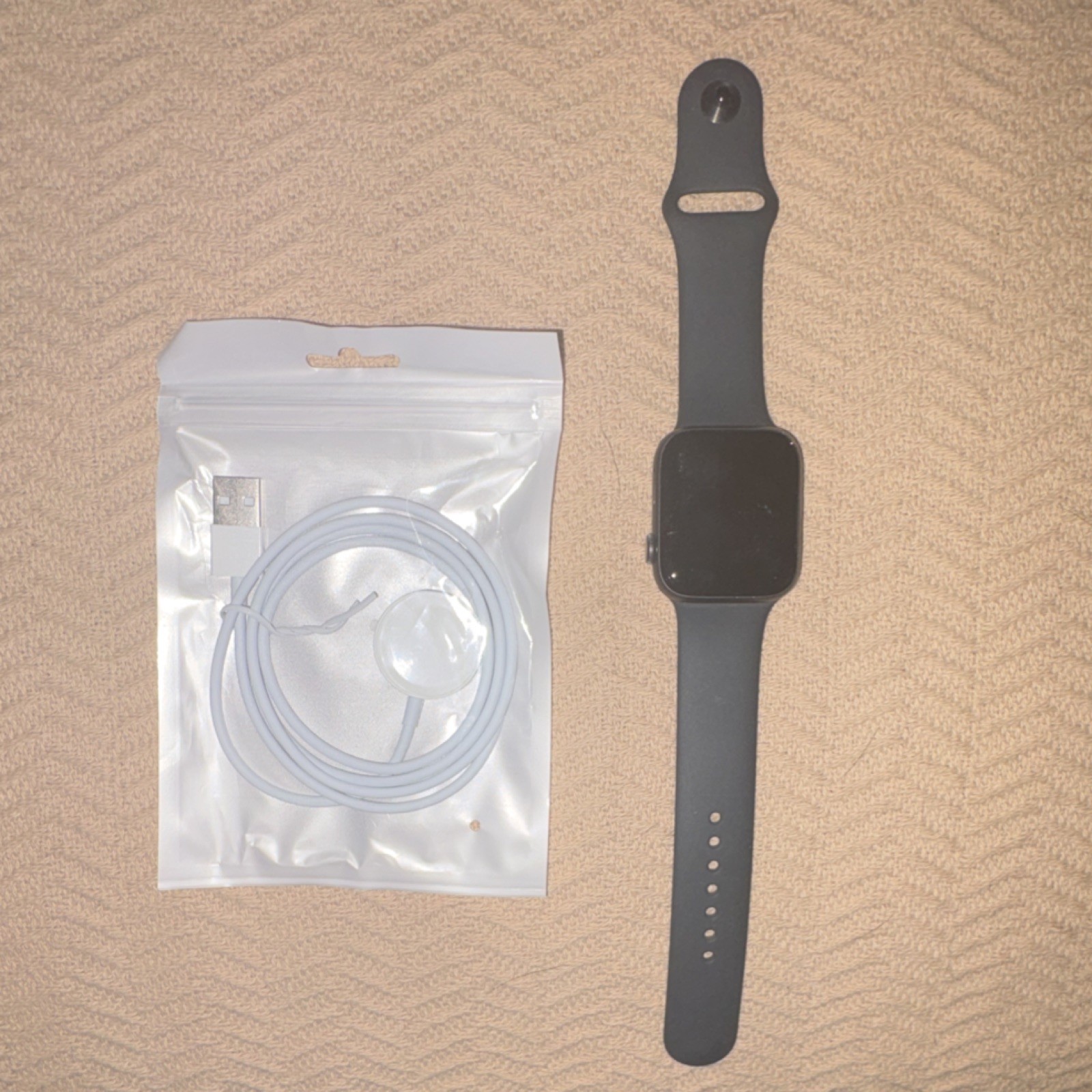 Apple Smart Watch 44mm Black Silicone Band Heart Rate Monitor