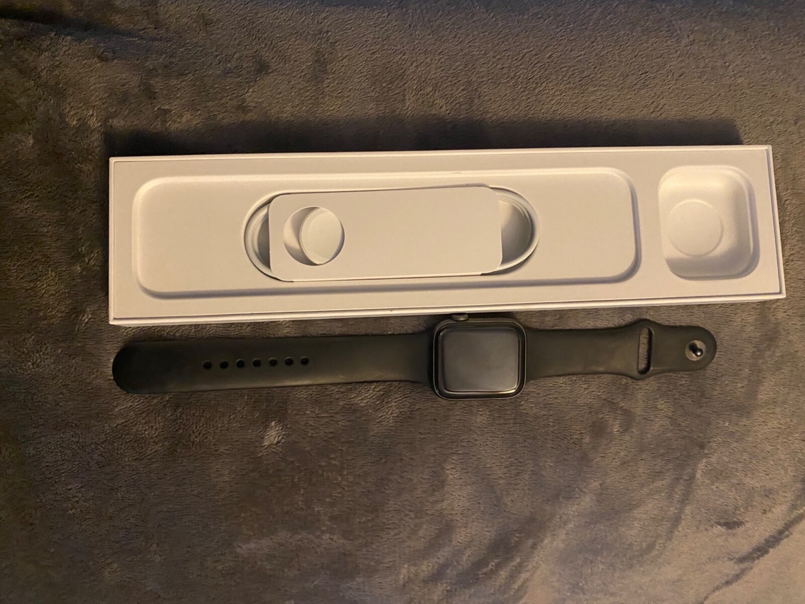 Apple Watch Series 4 44mm Space Gray Aluminum Case Black Sport Band (MTUW2LL/A)