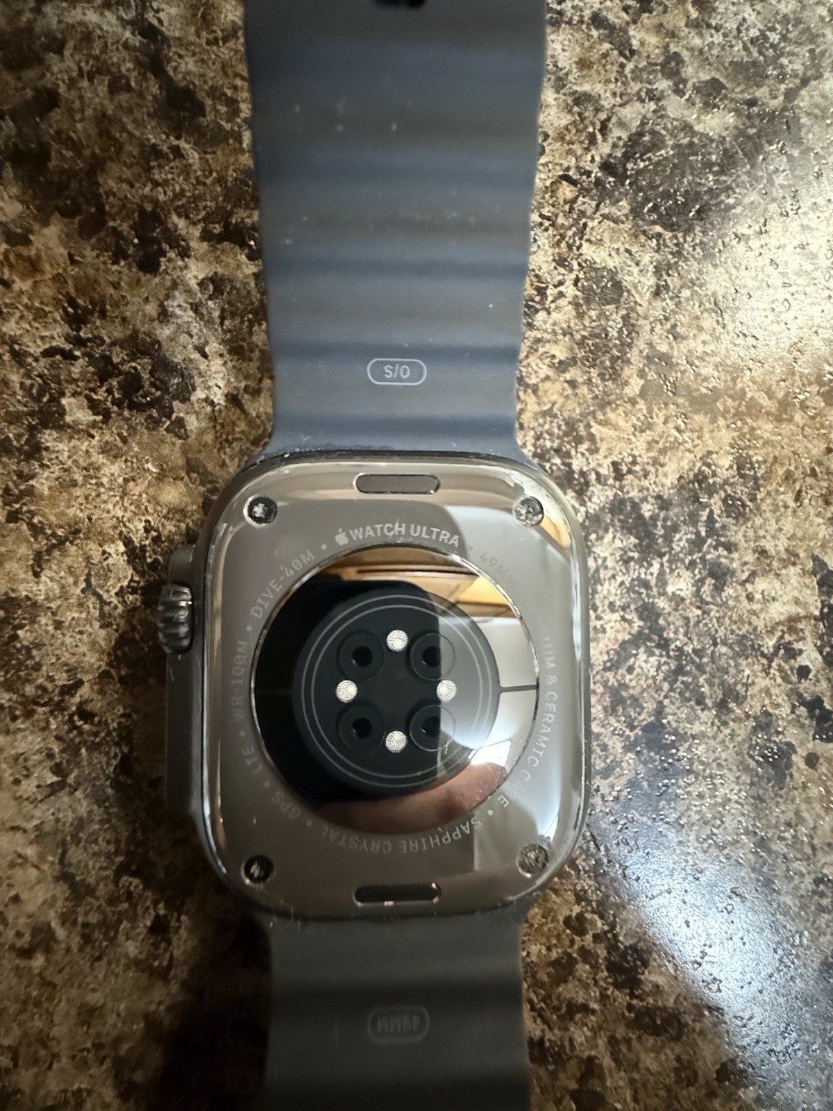 Apple Watch Ultra 2 49mm cellular plus GPS in Black Titanium case
