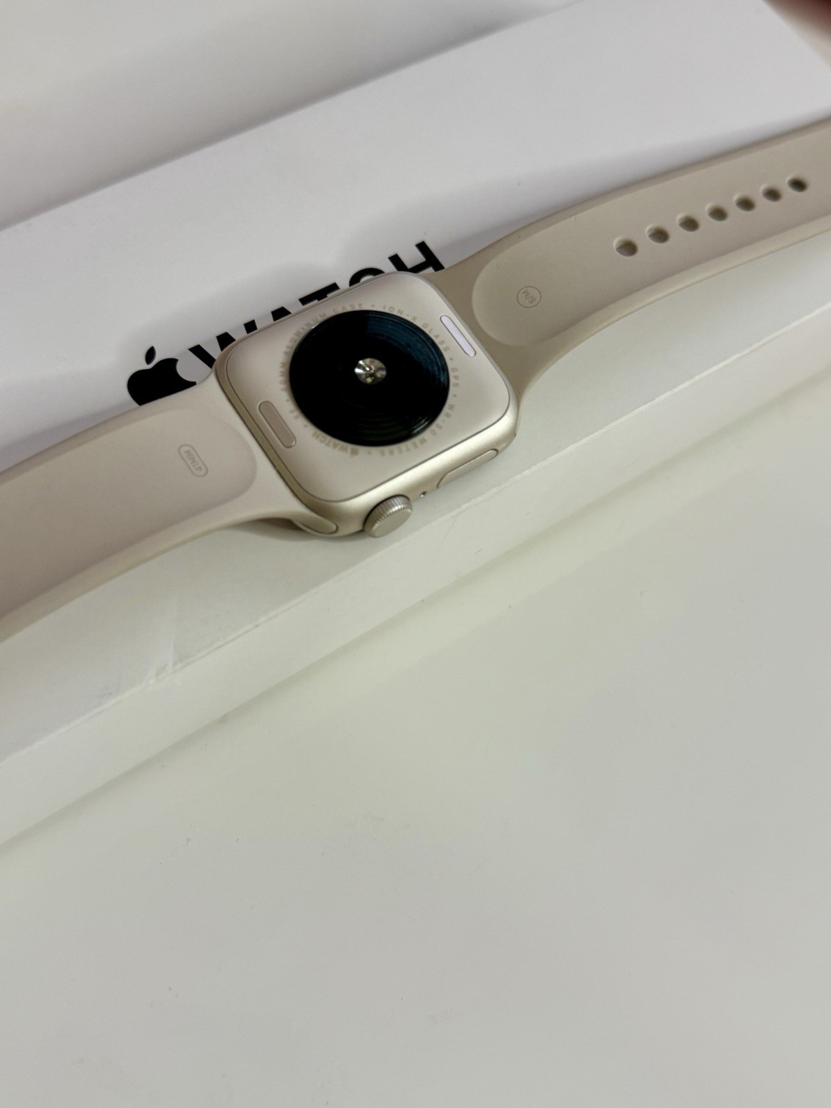 Apple Watch SE 2nd 40mm Starlight Aluminum Case Starlight Sport Band – (MR9V3LLA
