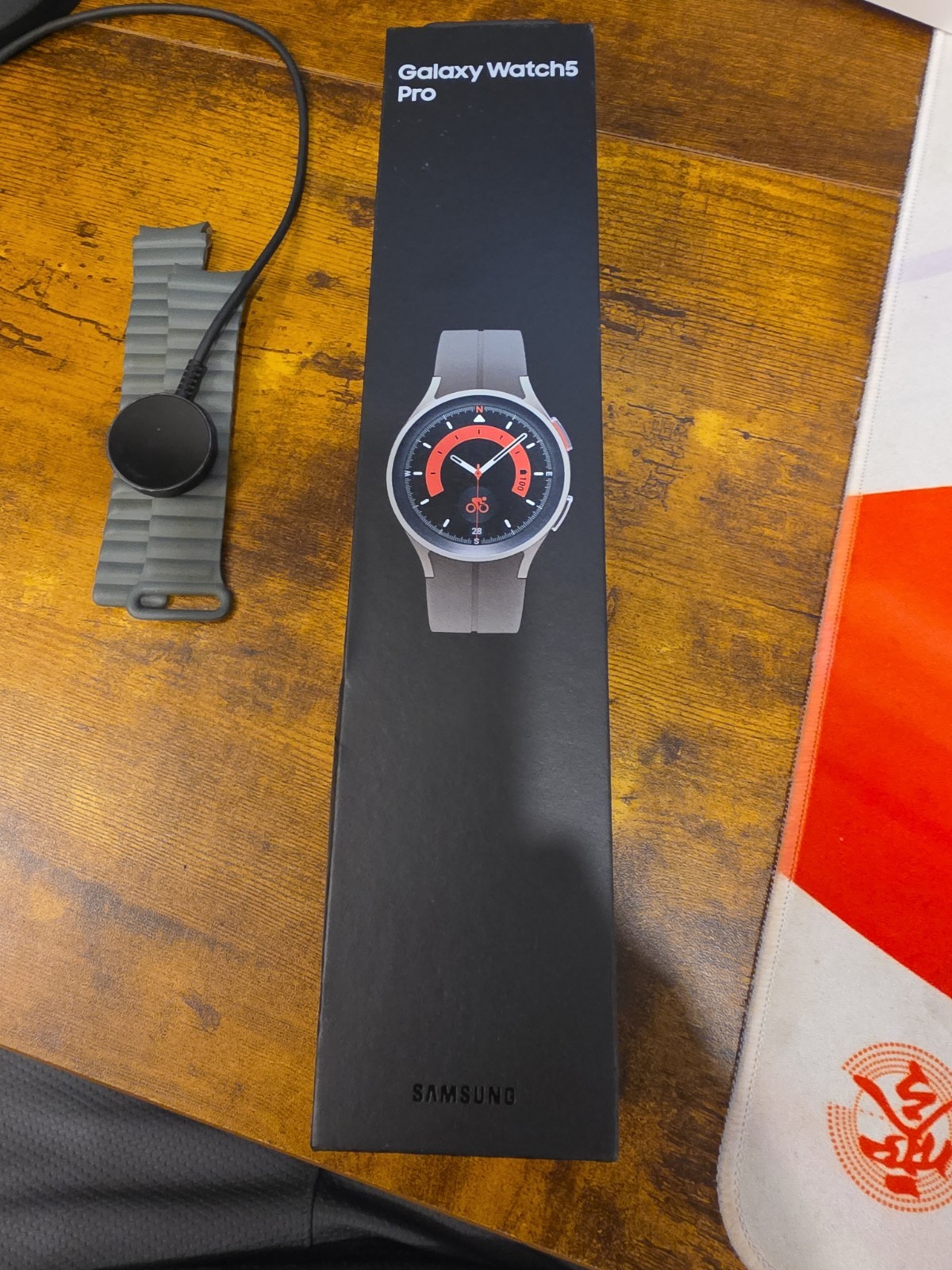 Samsung Galaxy Watch 5 Pro 45mm Gray Titanium LTE Unlocked SM-R925U Boxed