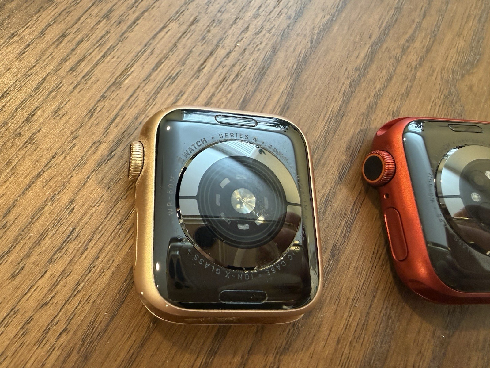 Apple Watch Series 6 40MM RED WiFi Unlocked+ Series 4 40MM Gold WiFi Unlocked