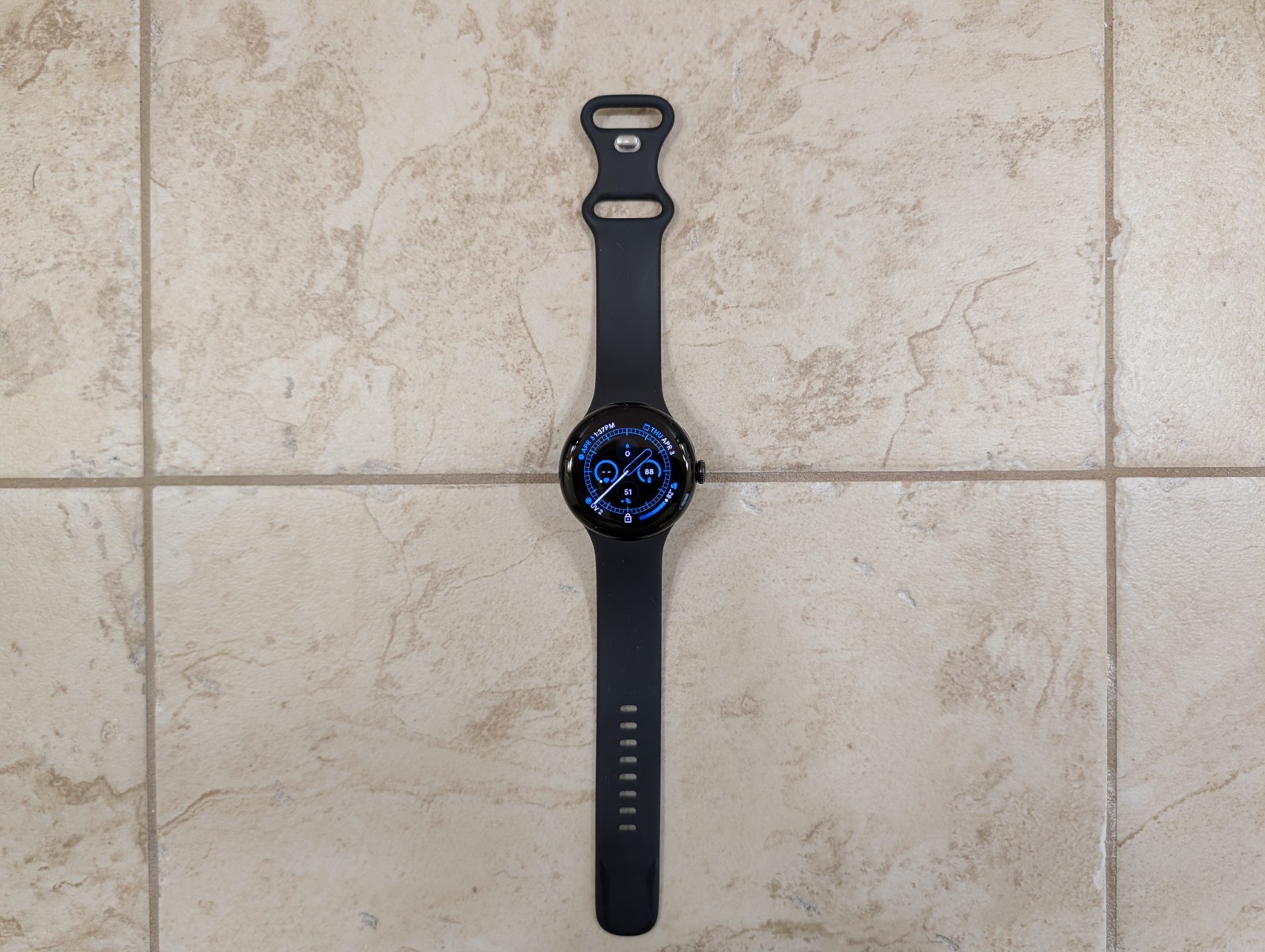 Google Pixel Watch 2 (LTE) – Matte Black / Obsidian – Excellent + Bonus Band
