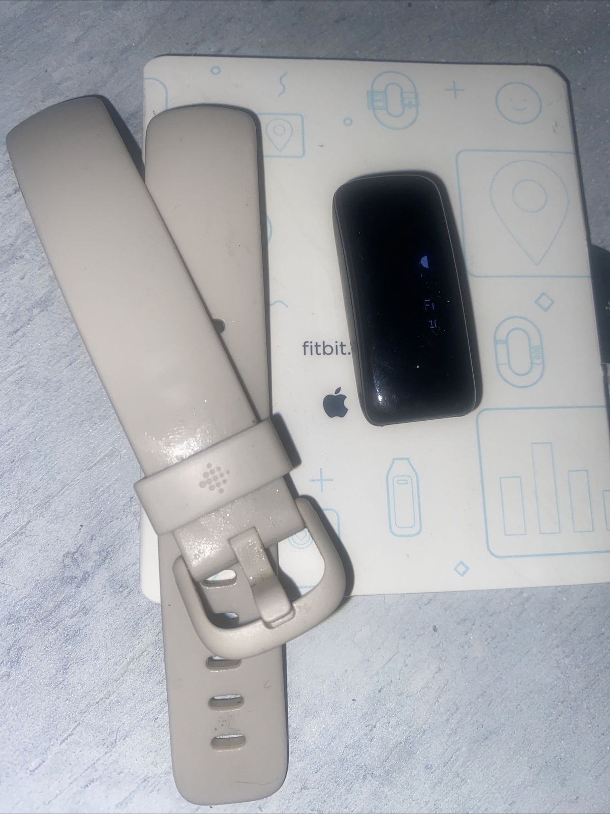 Fitbit Inspire 2 HR Display Mdl +CORD & BAND (band color May Vary)