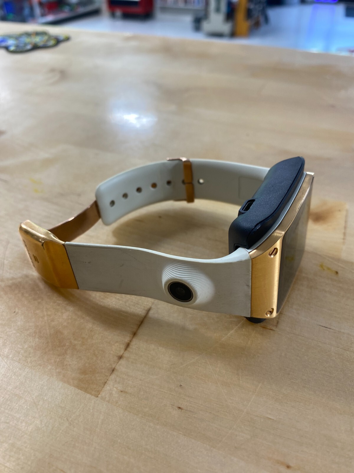 Samsung Galaxy Gear SM-V700 Smart Watch w/ Bracelet Camera UNTESTED FOR PARTS