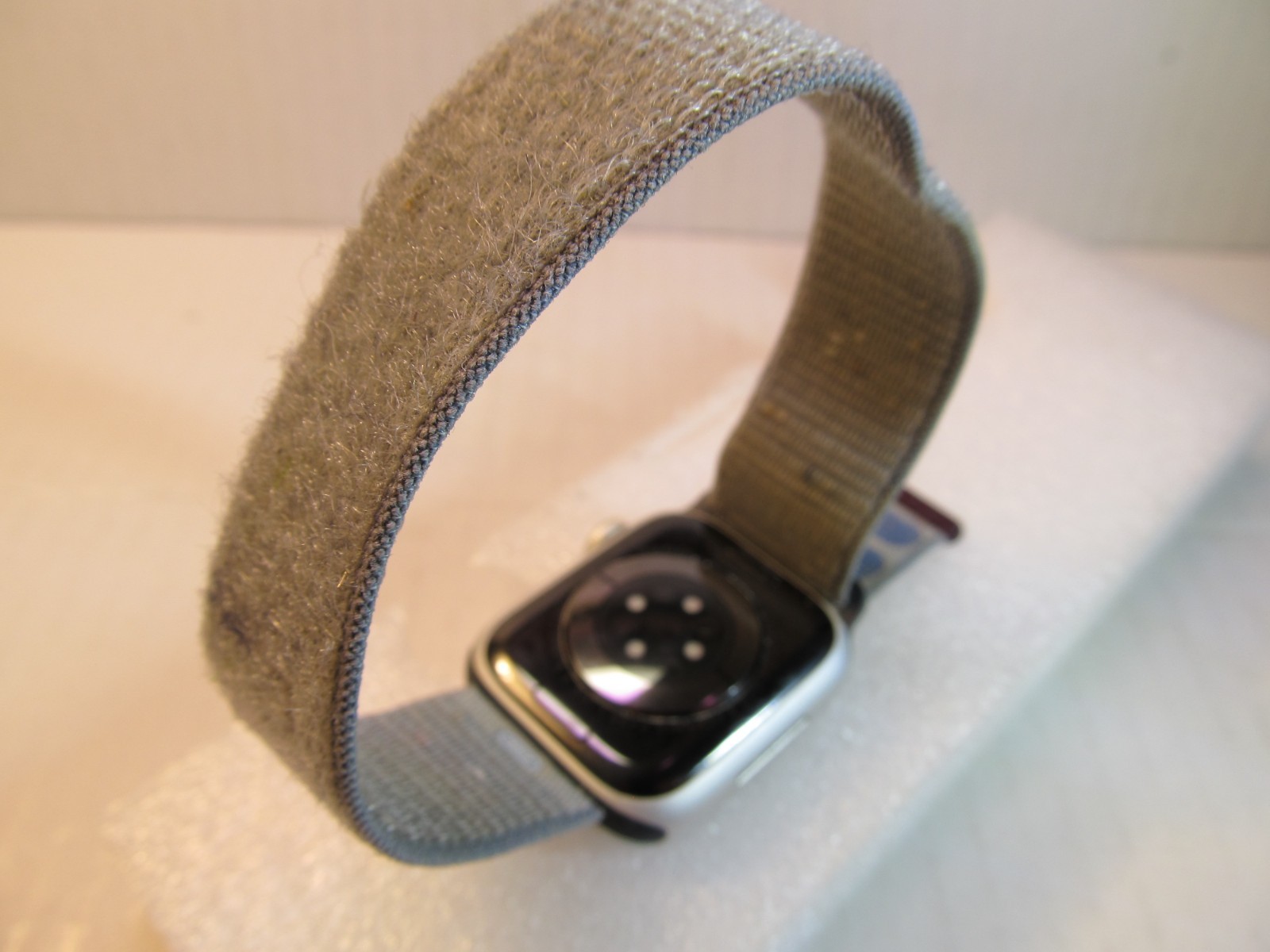 Locked & Working Apple Series 9 Watch For Parts – Found Metal Detecting in Lake