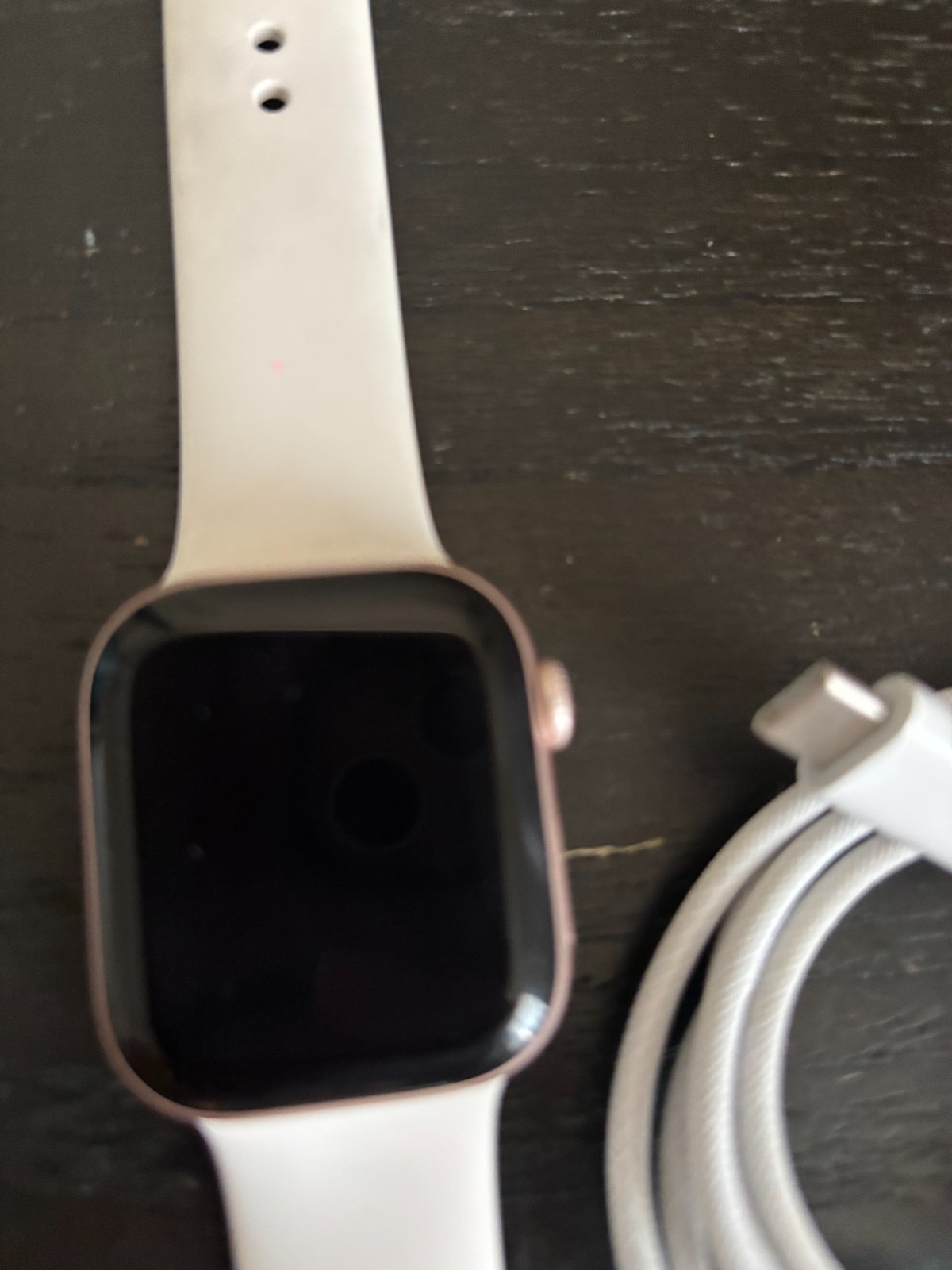 Apple Watch Series 10 42mm GPS Rose Gold Aluminum – Light Blush Band – Excellent