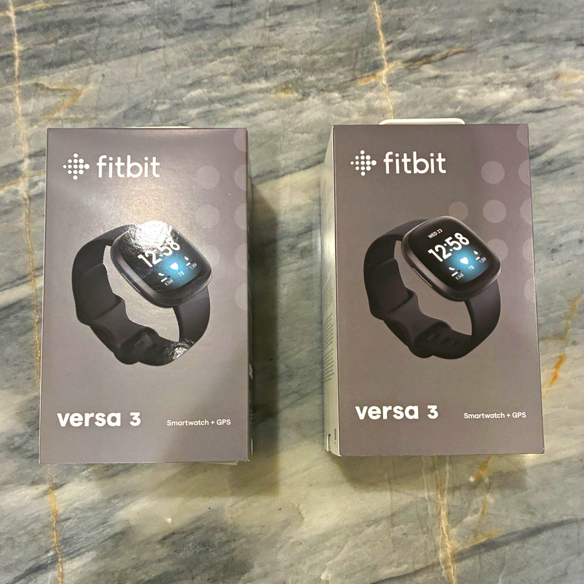 Fitbit Versa 3 GPS Smartwatch 40mm Black Aluminum Case Black Silicone Band