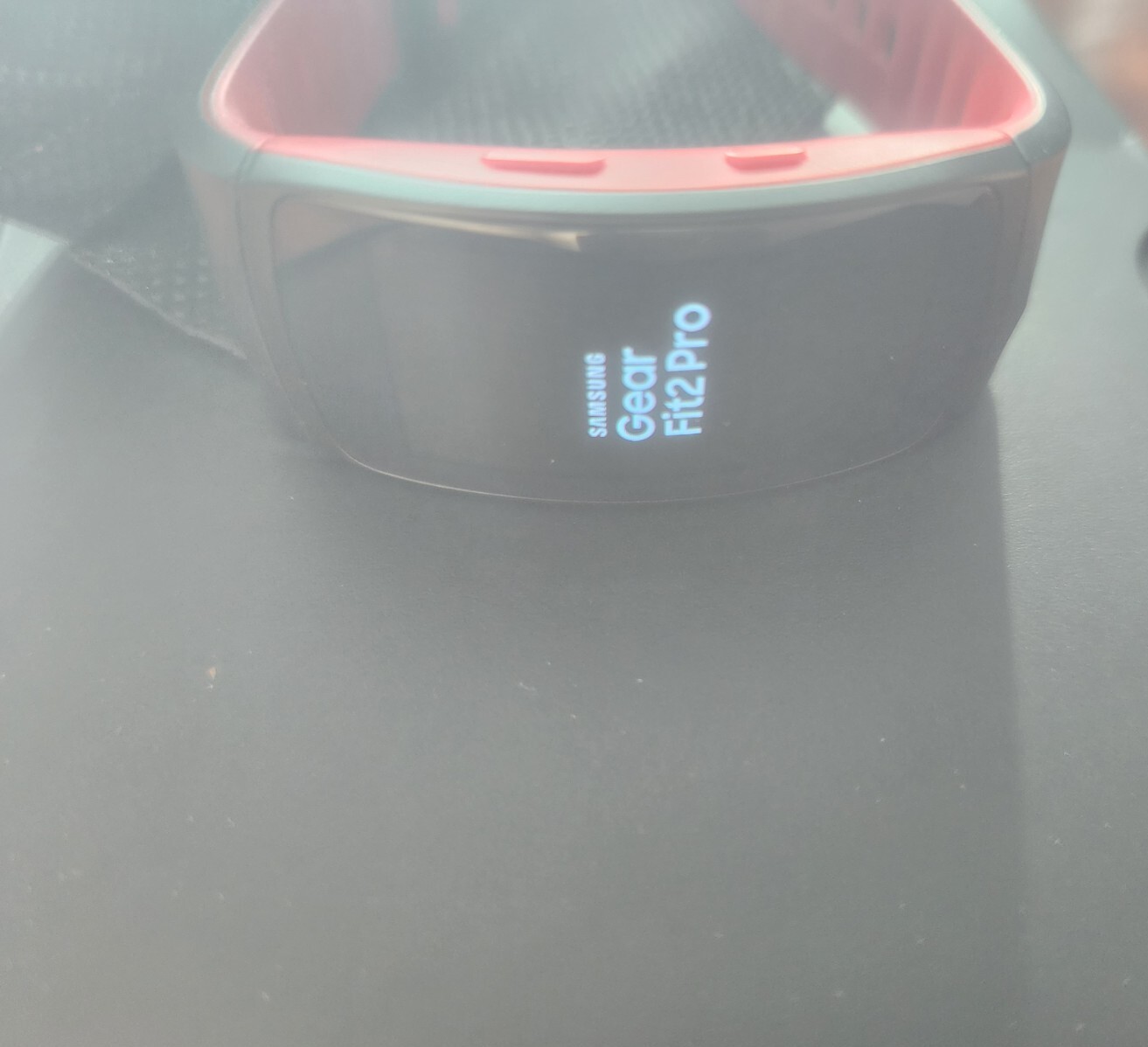 Samsung Gear Fit2 Pro Smartwatch Fitness Band Small Diamond Red AMAZING CONDITIO