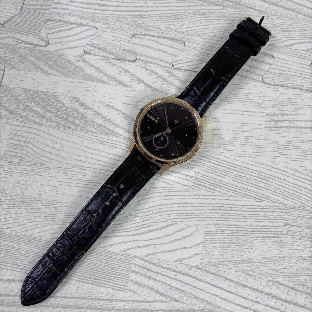 GARMIN vivomove Luxe GPS Smartwatch 42 mm Black Gold Stainless Steel
