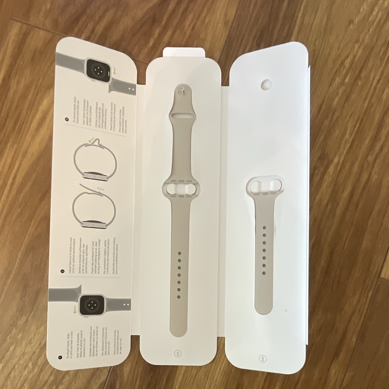 Apple Watch Series 7 41mm (Cellular + GPS) Starlight Aluminum Case, Sport Band