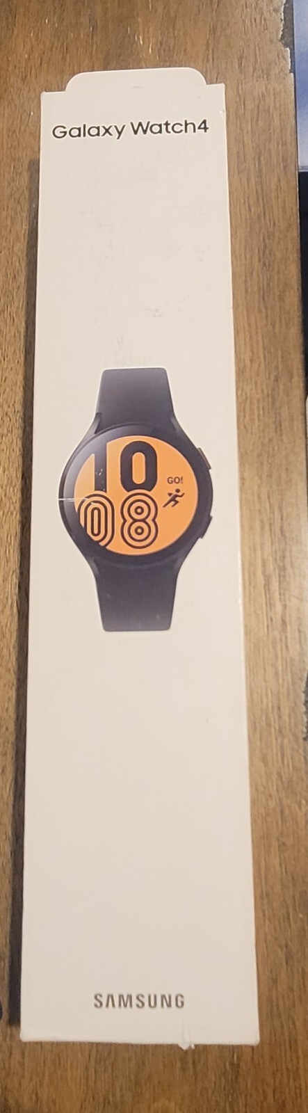 Samsung Galaxy watch 4 (used) With LA Dodgers Rubber & Metal Bands