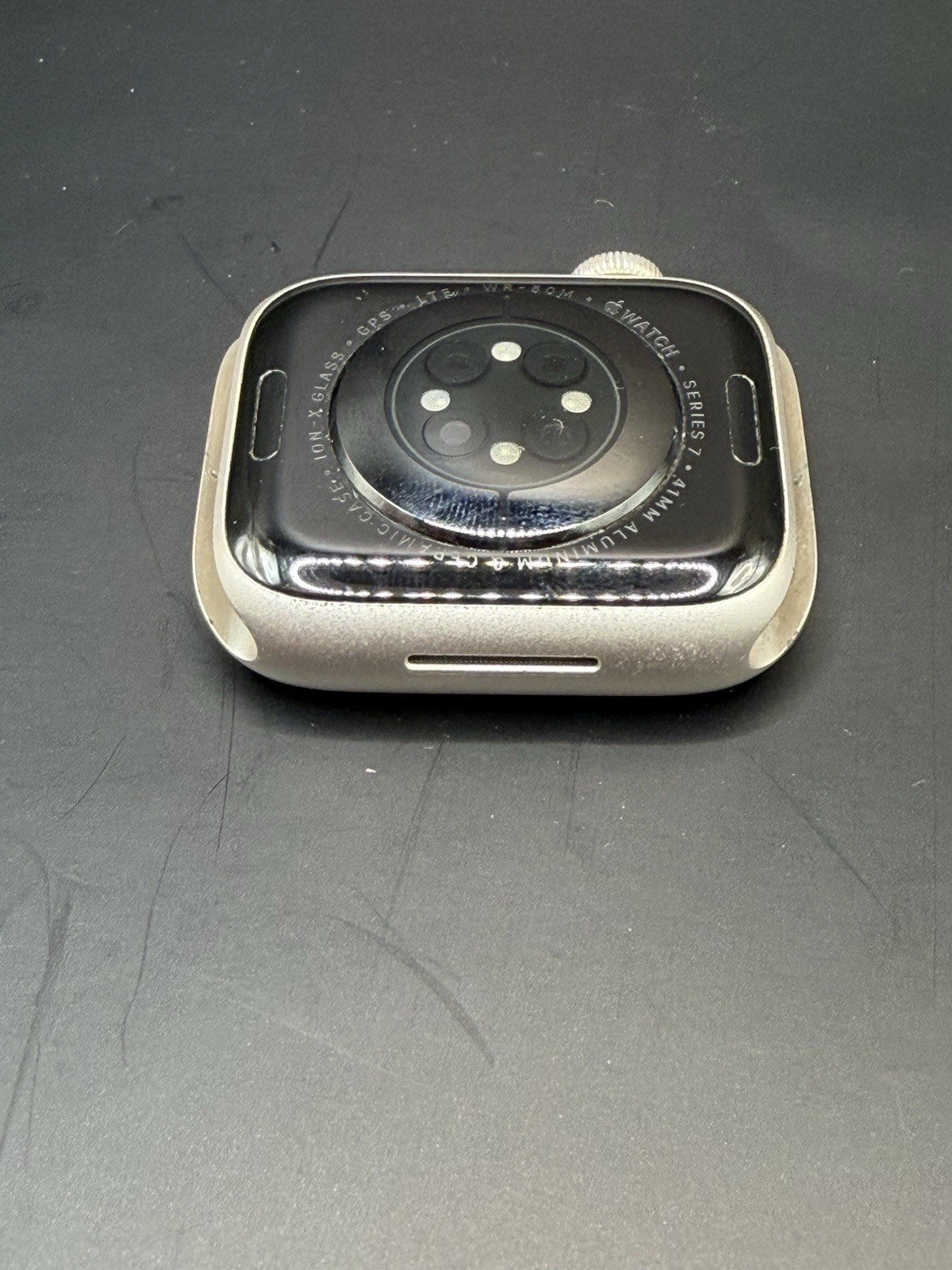 Apple Watch Series 7 41mm; No Band