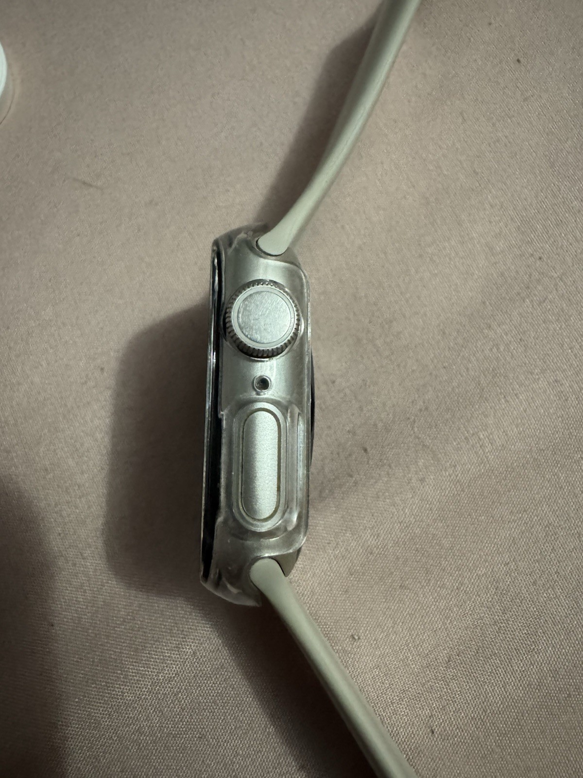 Apple Watch Series 7 GPS 41mm Aluminum Case Sport Band – Starlight MKMY3LL/A