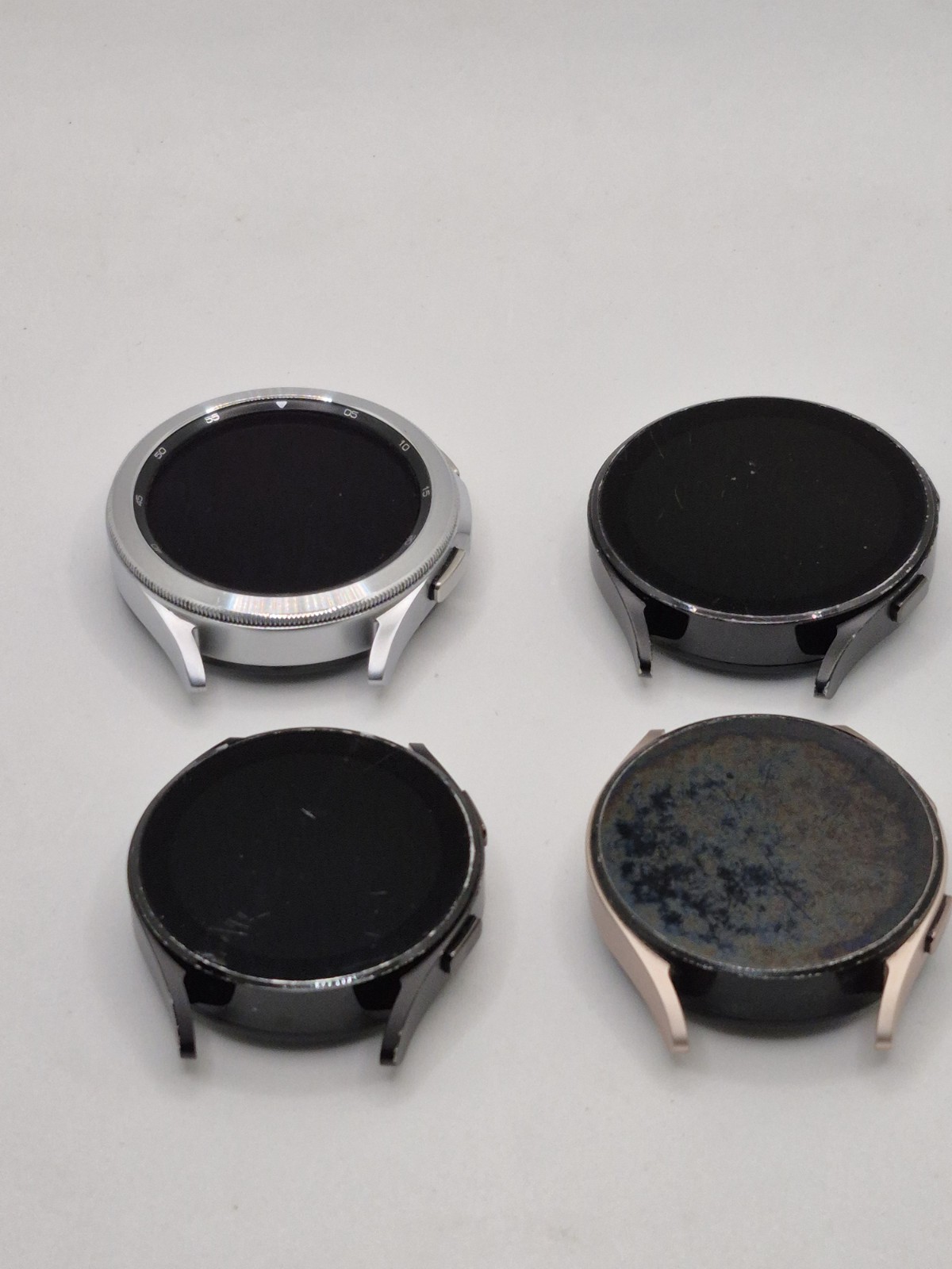 Lot of 4 Samsung Galaxy Watch4 R890 R865 R870 R860 LTE/WiFi 40mm/46mm Watch Only