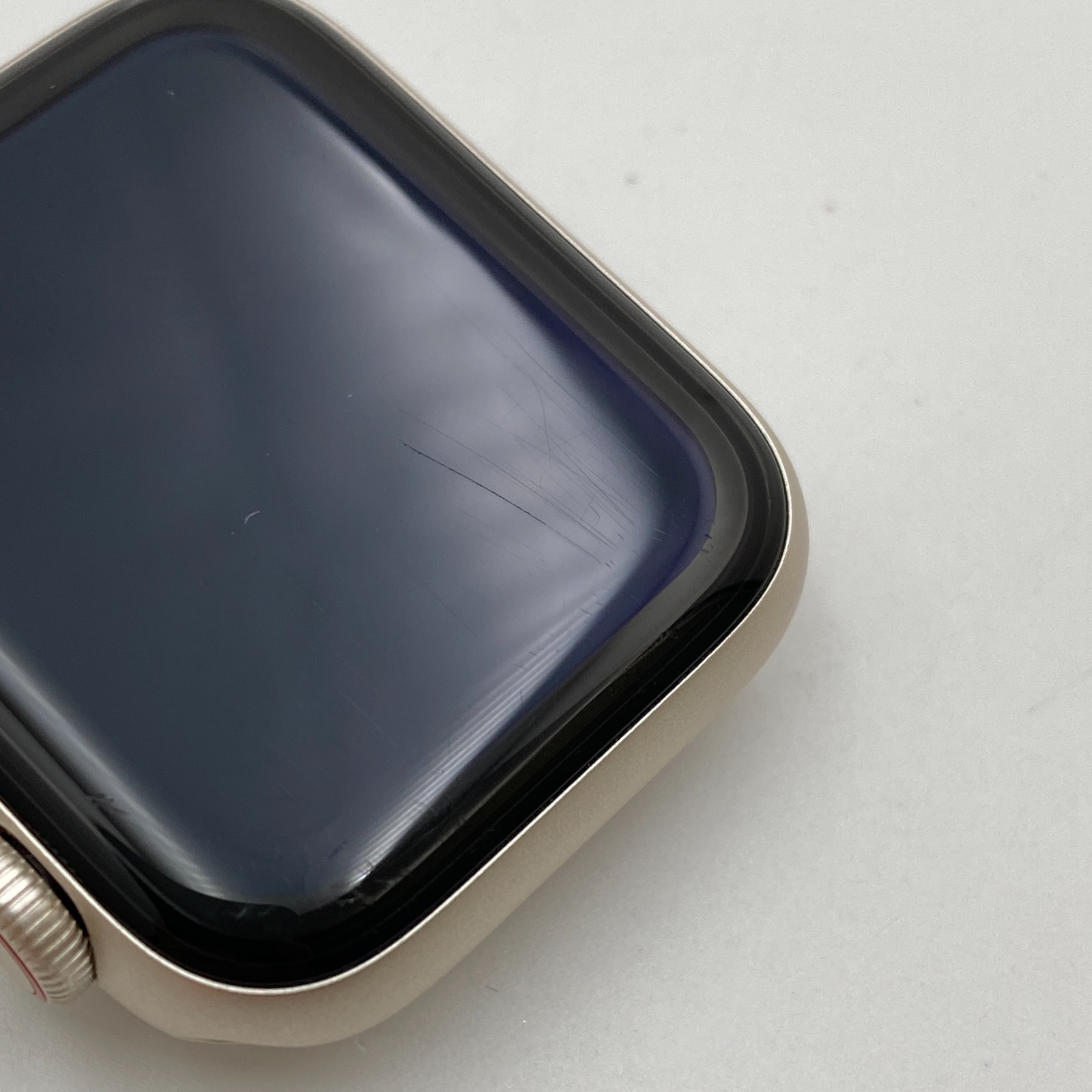 Apple Watch SE 2nd Gen. 40mm Aluminum Starlight – Unlocked A2726- Good Condition