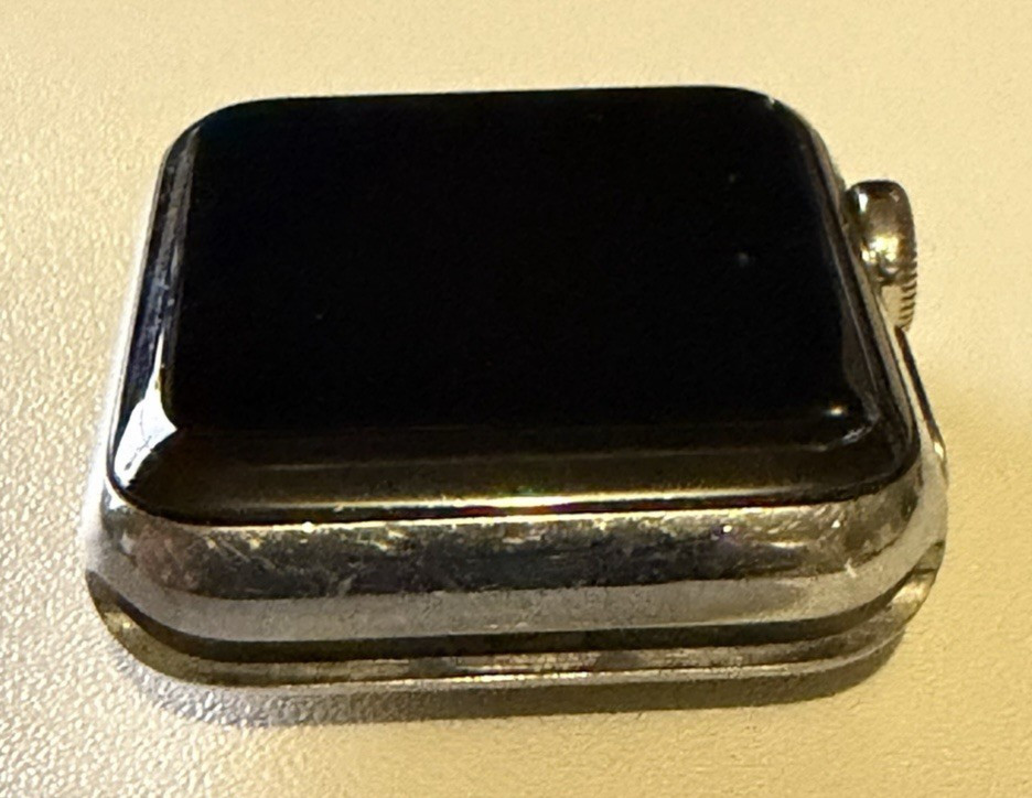 Apple Watch Series 3 38mm Stainless Steel Case GPS + Cellular Sapphire Crystal