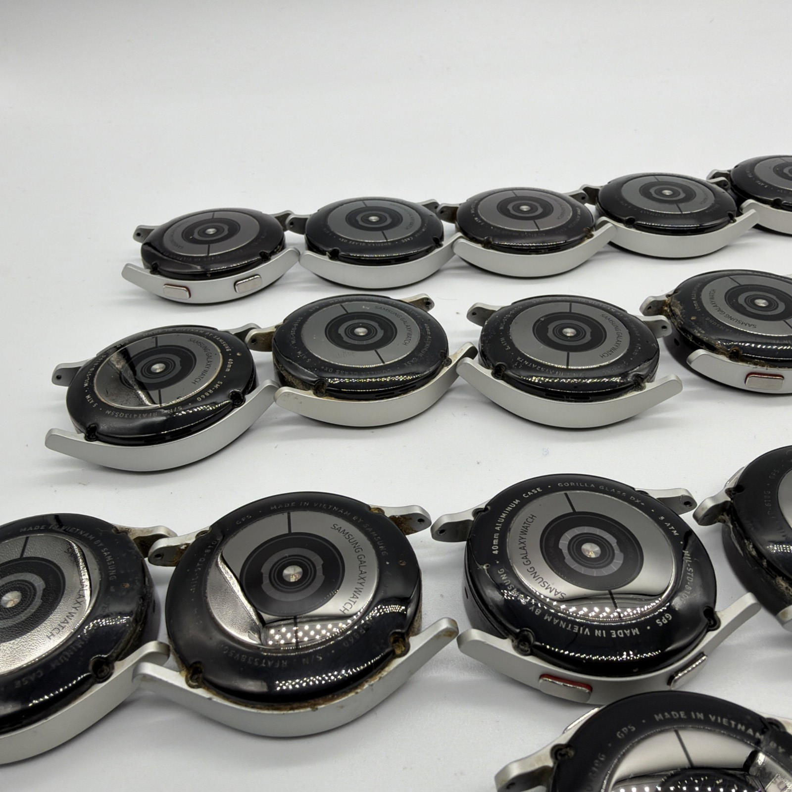 Samsung Galaxy Watch4 – 40mm – Silver – Wi-Fi – Grade C – Lot of 50