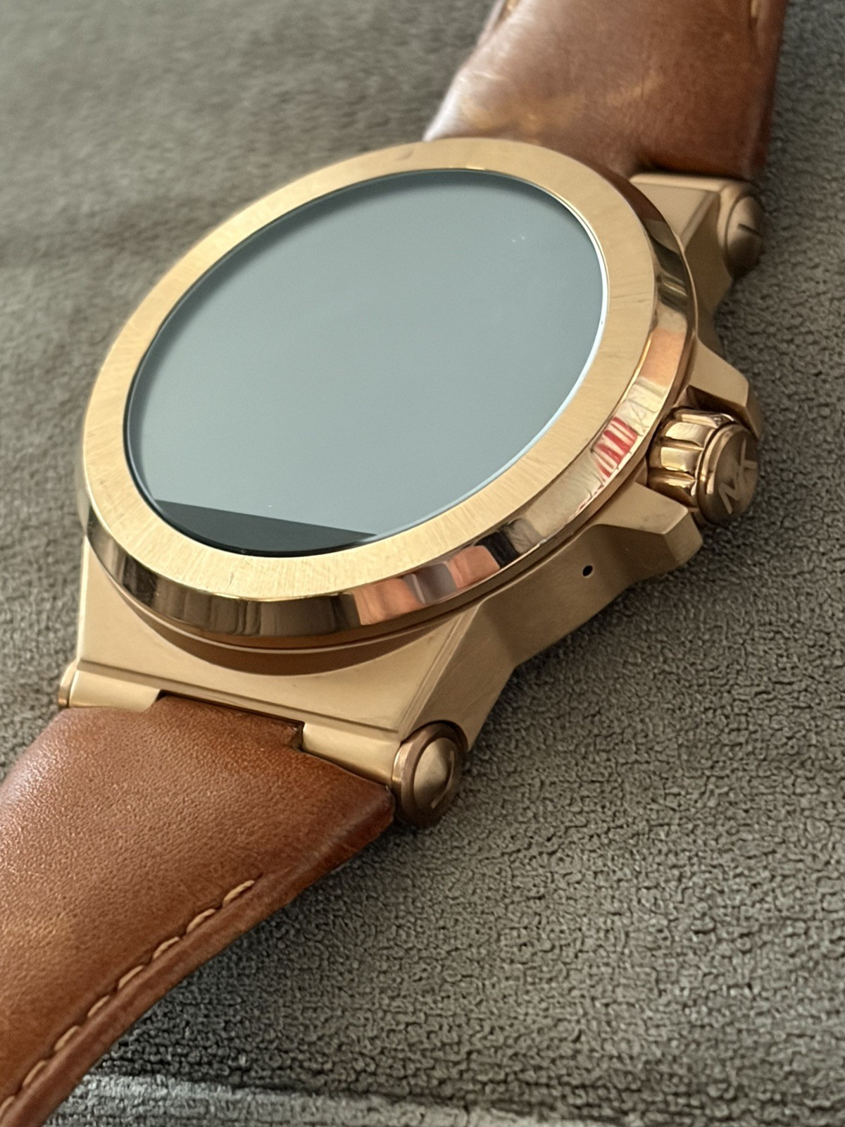 Michael Kors Gold Stainless Steel Smart Watch DW26 brown Leather Band