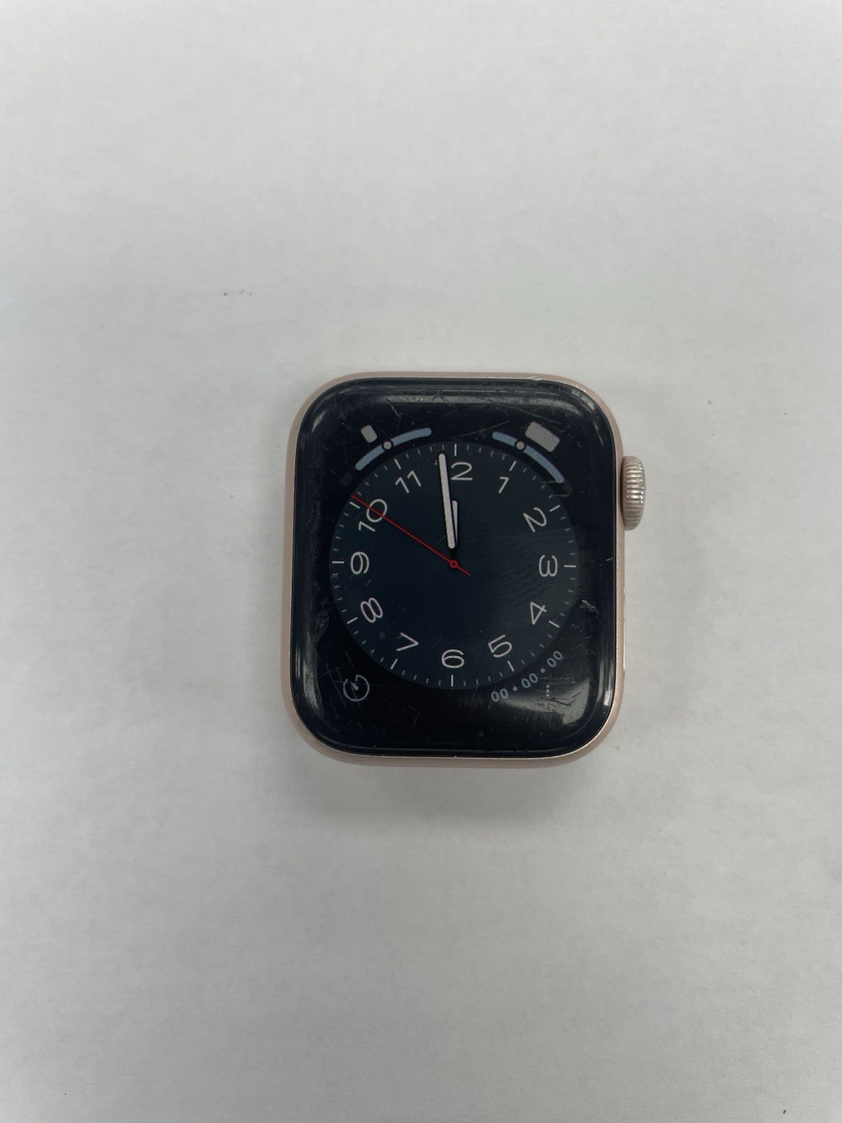 Apple Watch Series 5 40mm Aluminum Gold, Fair Condition. Price To Sell!