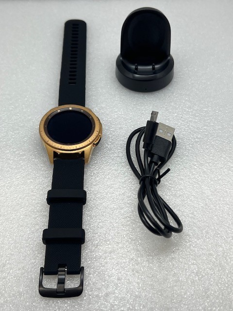 Samsung Galaxy Watch SM-R810 42mm Bluetooth WiFi Rose Gold Excellent