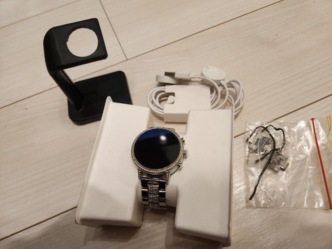 Fossil Gen 4 Venture Q Crystal Bezel Smartwatch Silver Wear OS