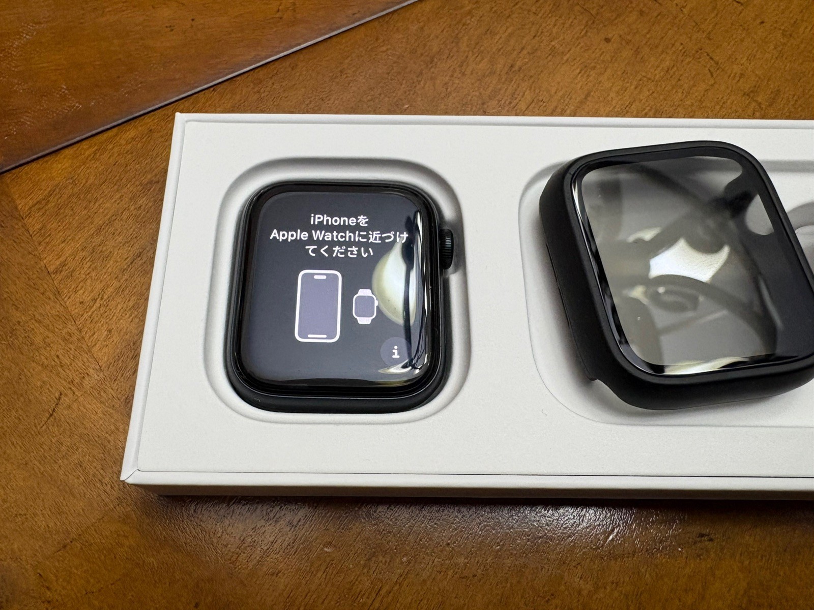 Apple Watch Series SE (2nd Gen) 44,Cellular Unlocked- 2 Bands (Reg + Nike Sport)