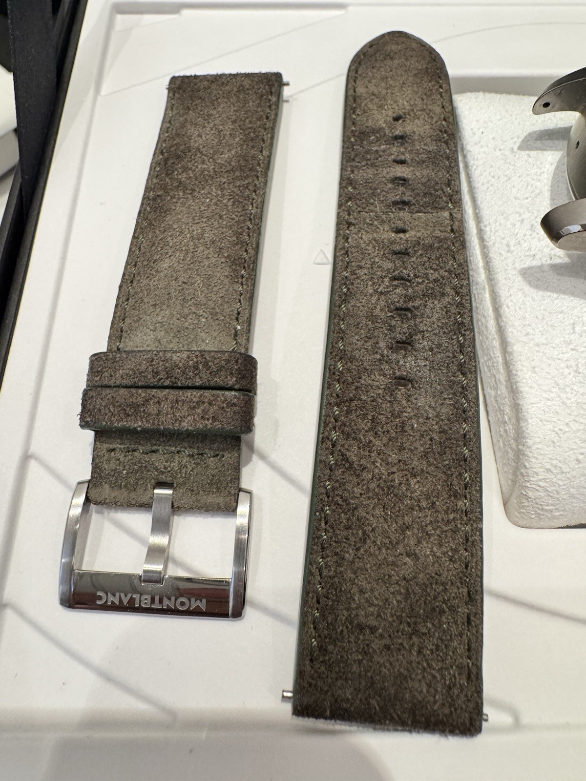 Montblanc Summit 3 Titanium and Rose Gold – Ref. 131798 – Full Set of 4 Straps