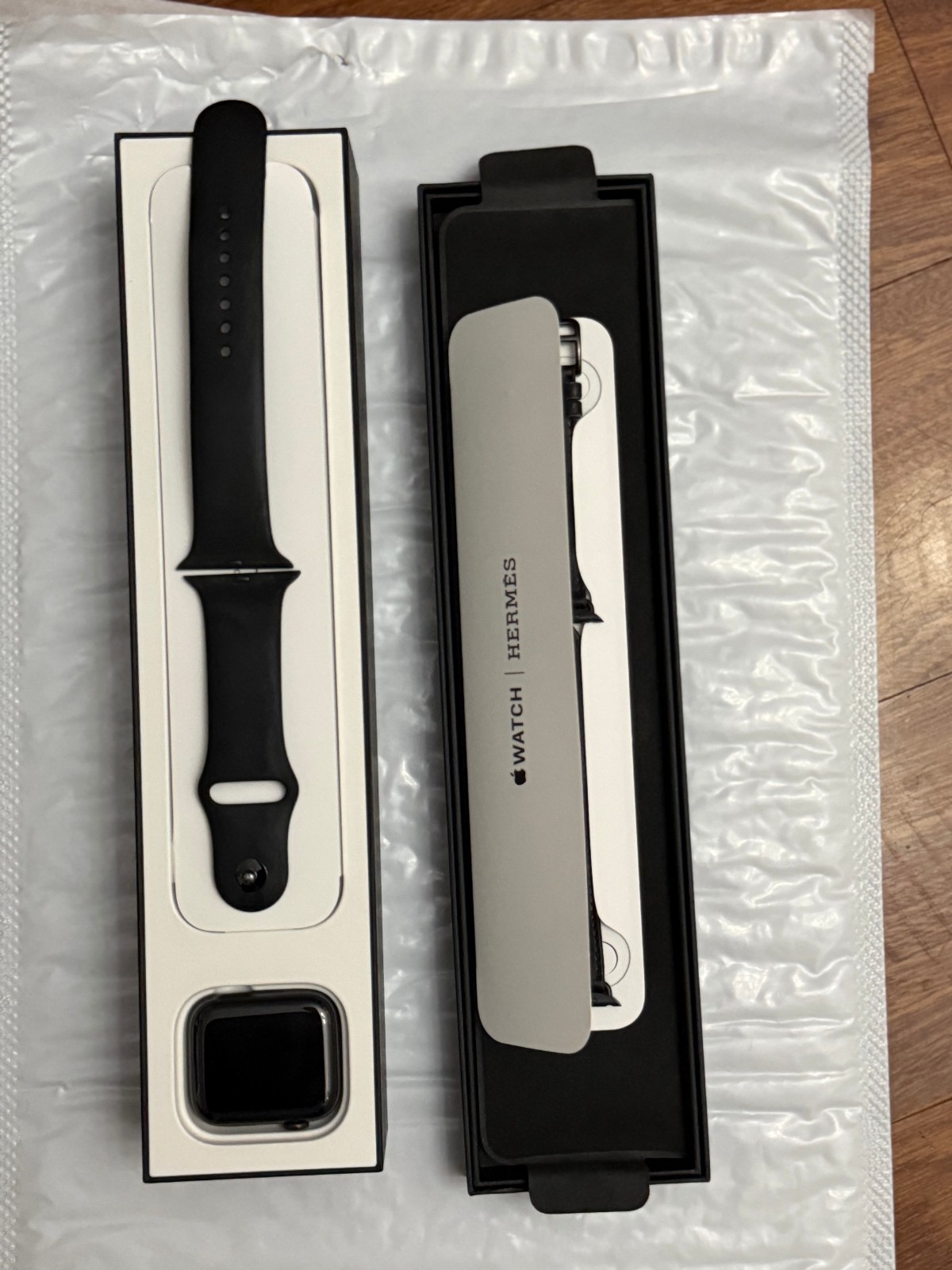 Hermes Apple Watch Series 5 – 44mm GENUINE Leather Band + Sport AUTHENTIC BLACK