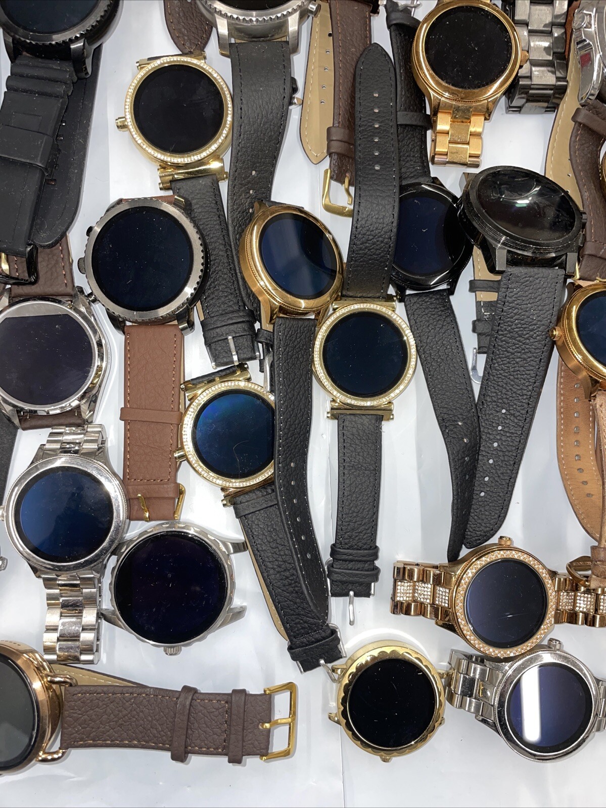Wholesale watch lot of Fossil/Michael Kors Gen 3 Smart Watch Qty 100 Sku LAN24