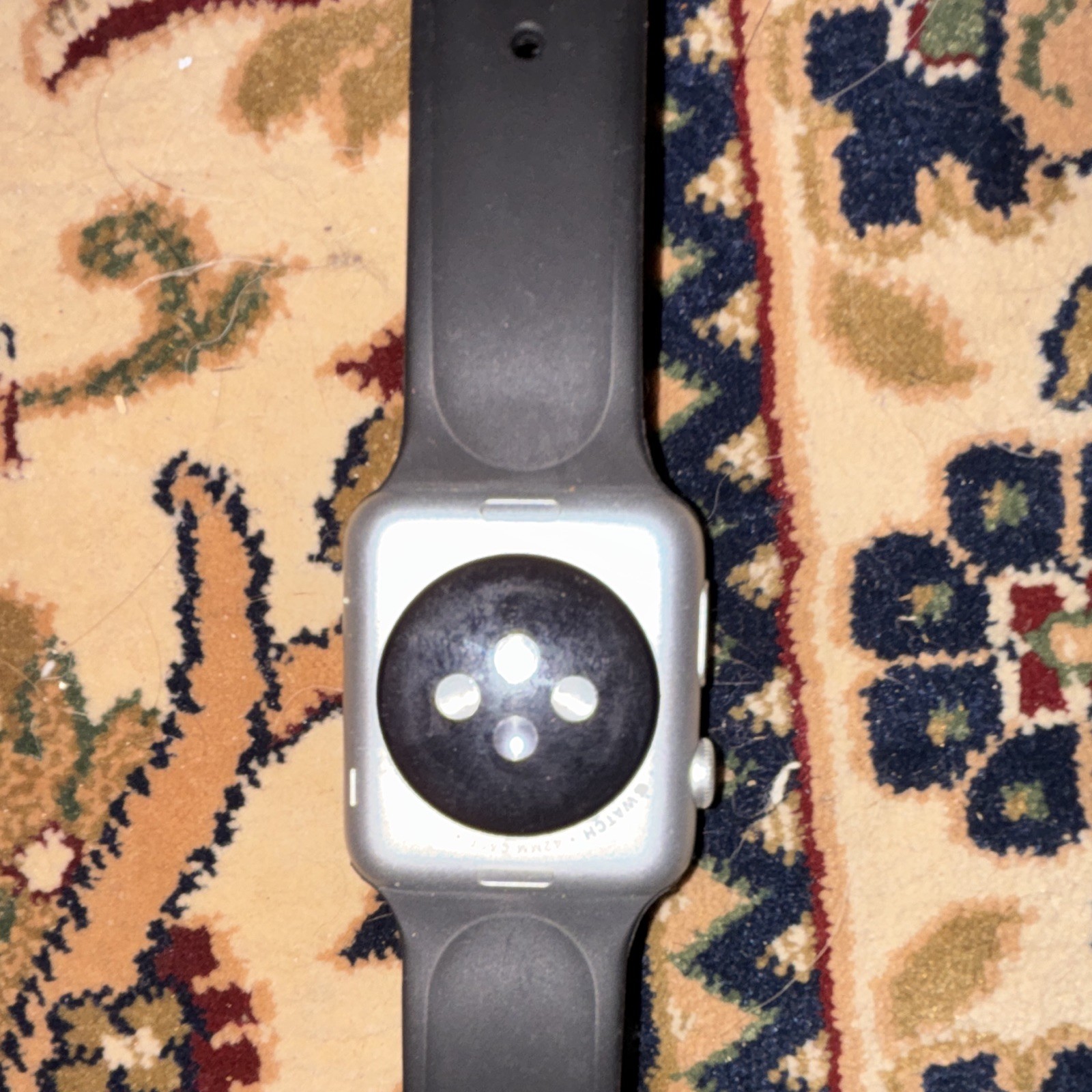 Apple Apple Watch 7000Series 42mm Silver Aluminum Case, Black Silicone Band 8GB