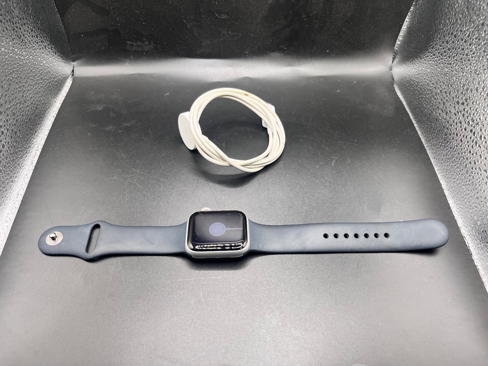 Apple Watch SE (2nd Generation) 40mm (GPS) Aluminum Case with Sport Band