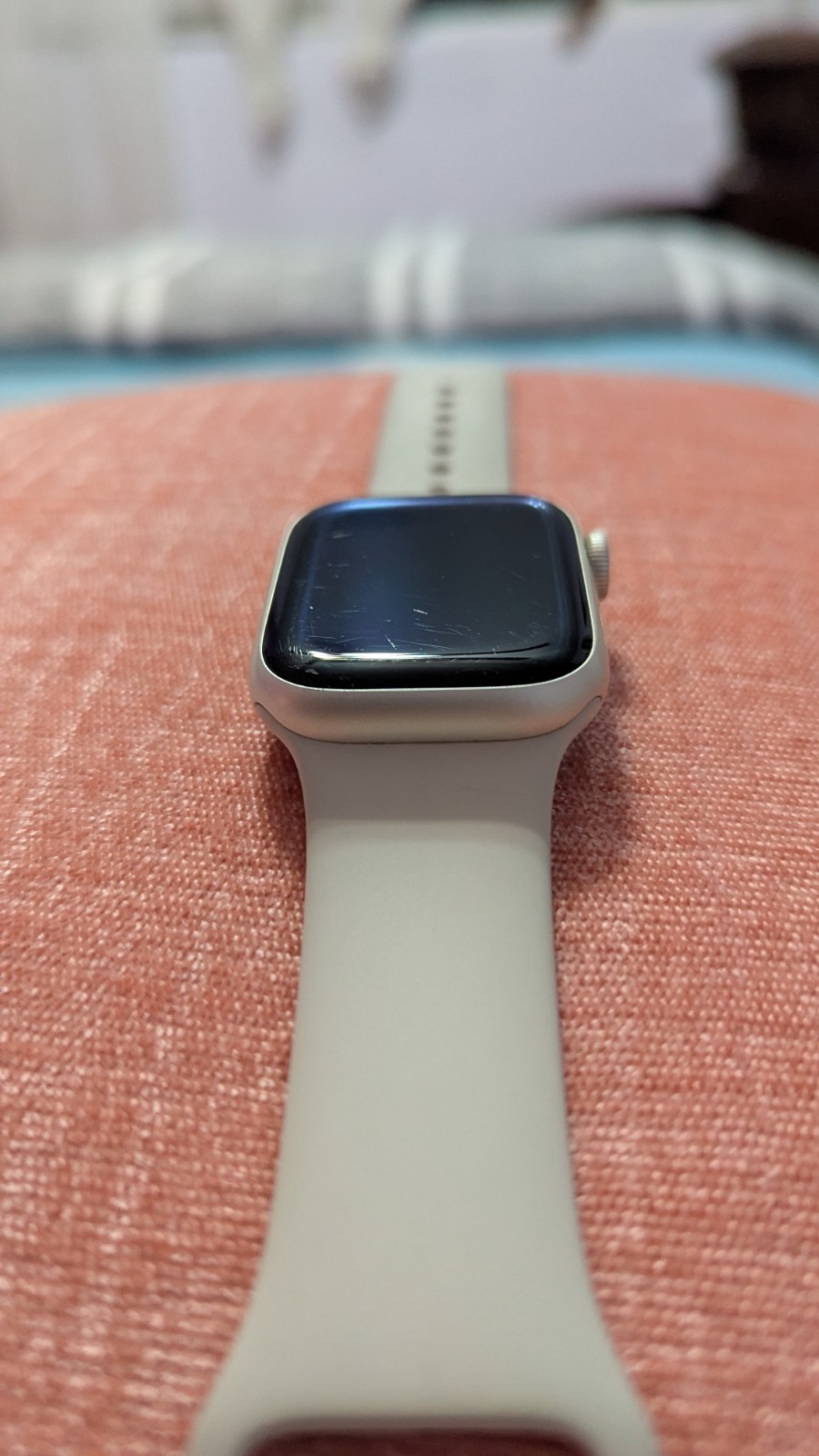 Apple Watch Series 8 41mm Gold Aluminum Case with Sports Band S GPS A2770