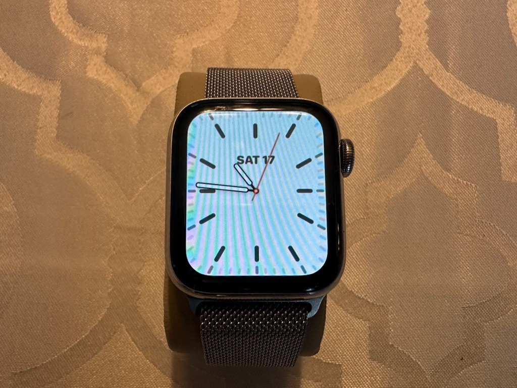 Apple Watch Series 5 – Stainless Milanese Loop 40MM – Model A2094