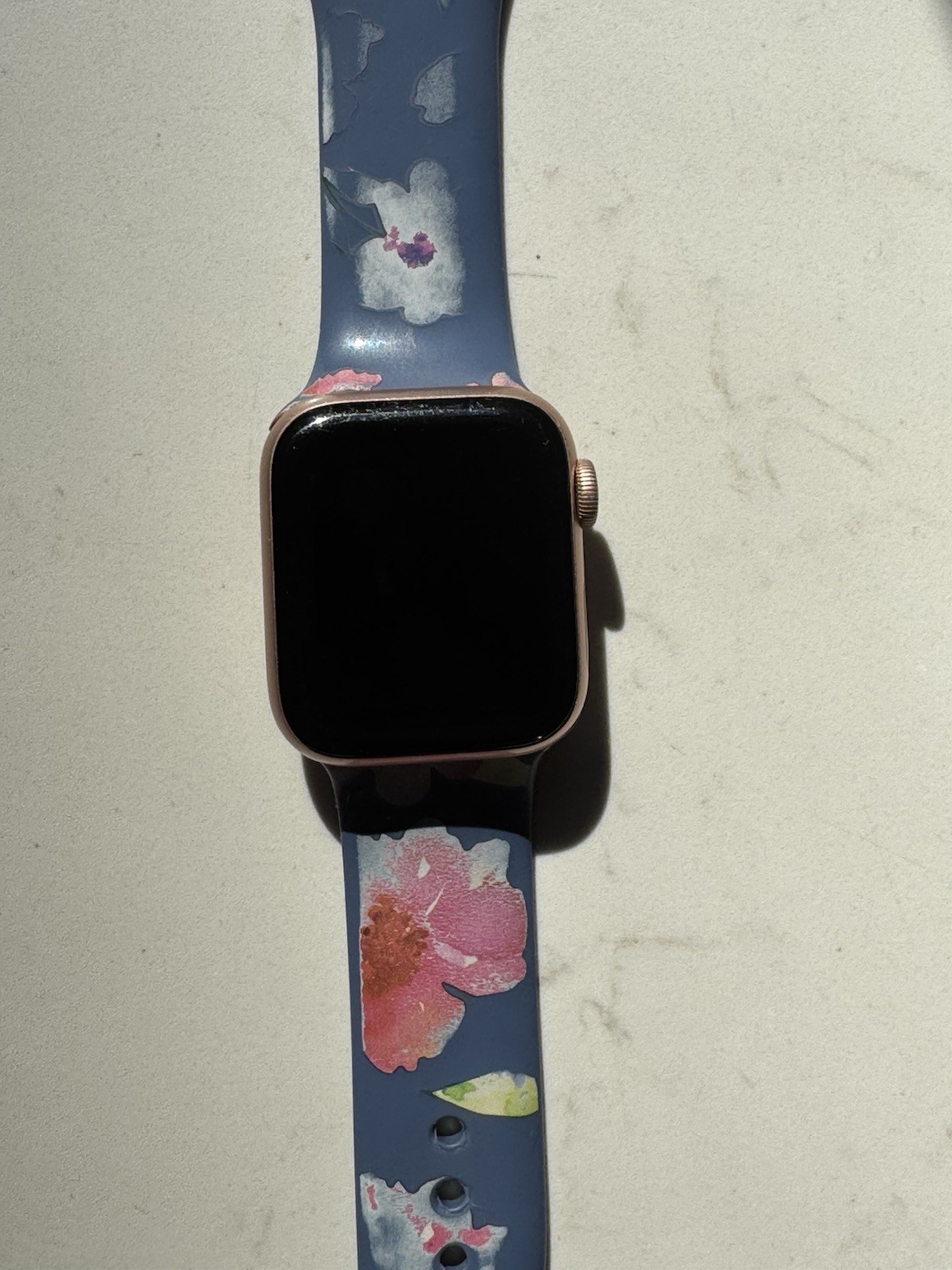 Apple Watch Series 5 40mm Rose Gold Case with Floral And White Bands WiFi Only