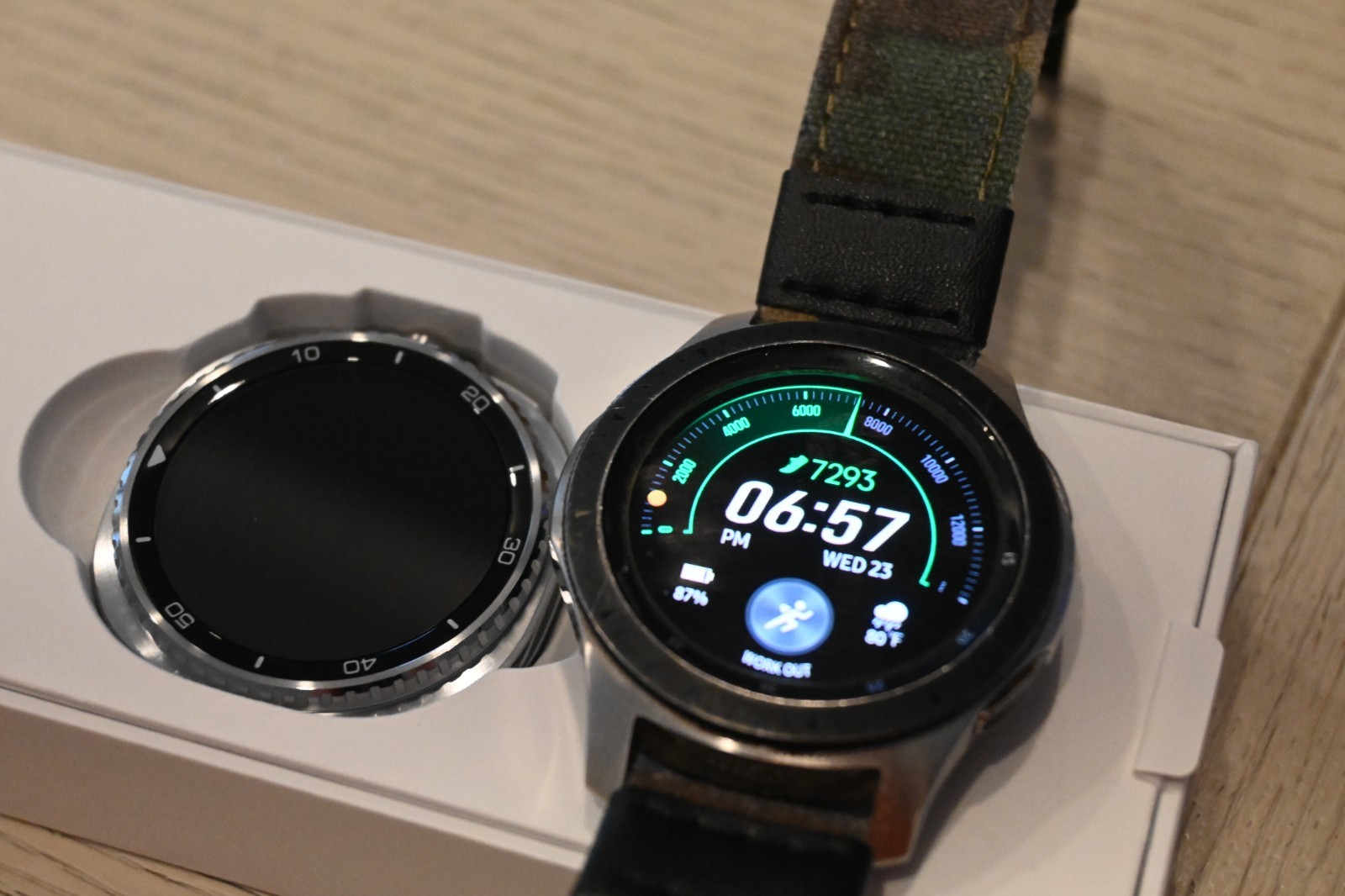 Samsung Galaxy Watch Sm-r800 46mm Black Smartwatch Bluetooth WiFi Works Great!