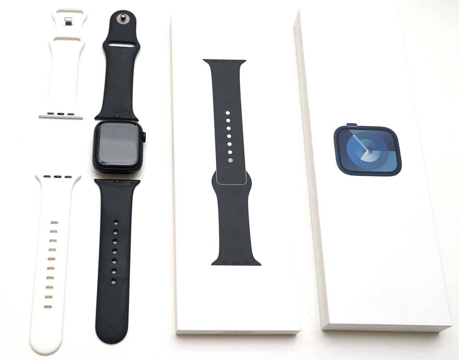 Apple Watch Series 9 Model A2978 41mm SBS/M GPS Midnight Blue & White Band
