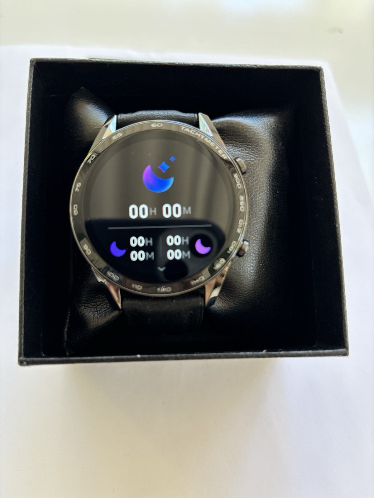 Filiekeu Smartwatch with Leather Strap