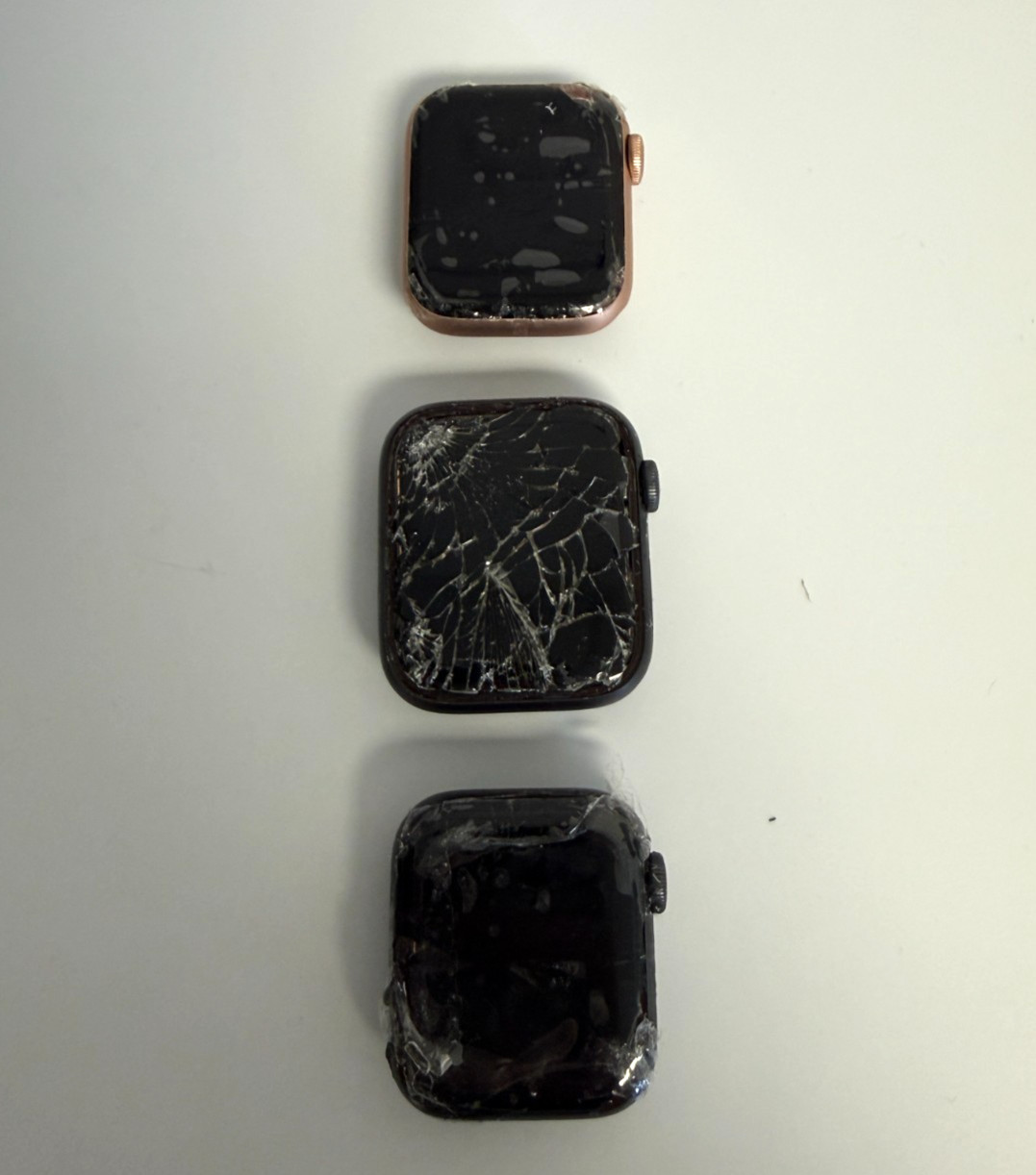 FOR PARTS – Lot of 3 – Apple Watch SE 44mm 40mm (LTE Cellular) Clean IMEI- READ!