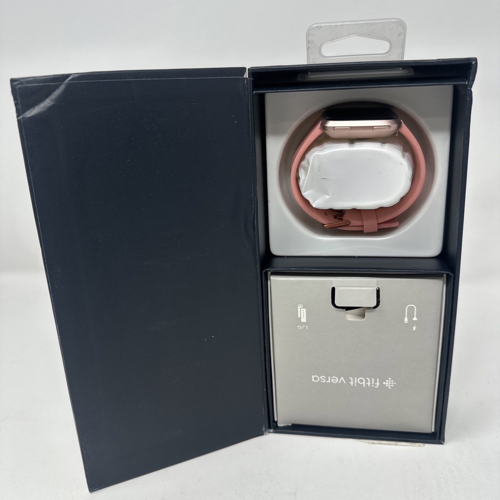 Fitbit Versa – Health & Fitness Smart Watch Activity Tracker FB505 Rose Gold