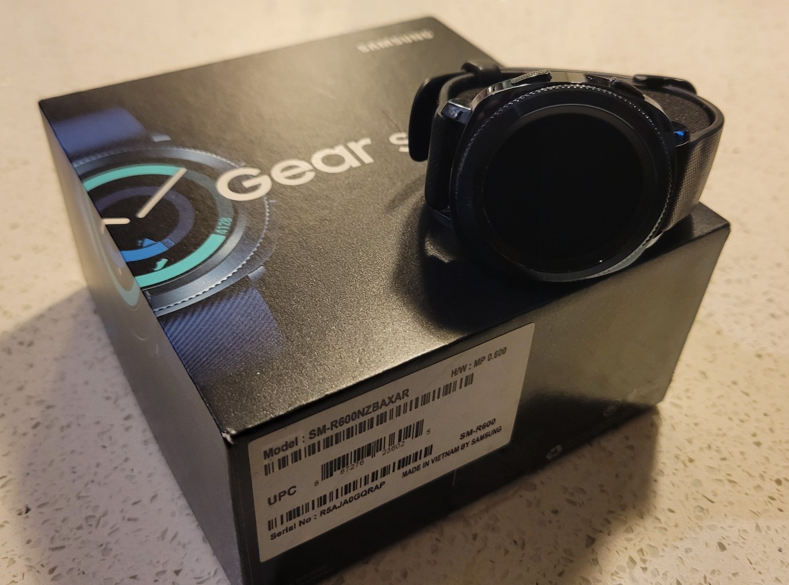 Samsung Gear Sport 44.6mm Black Case Silicone Band (needs battery)