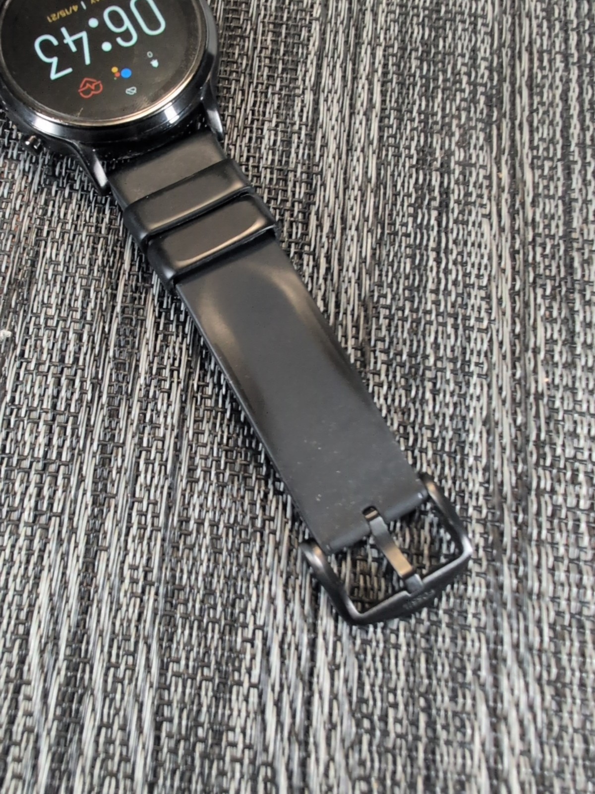 Fossil Gen 5 4mm Black Silicone Black Smartwatch – FTW4025
