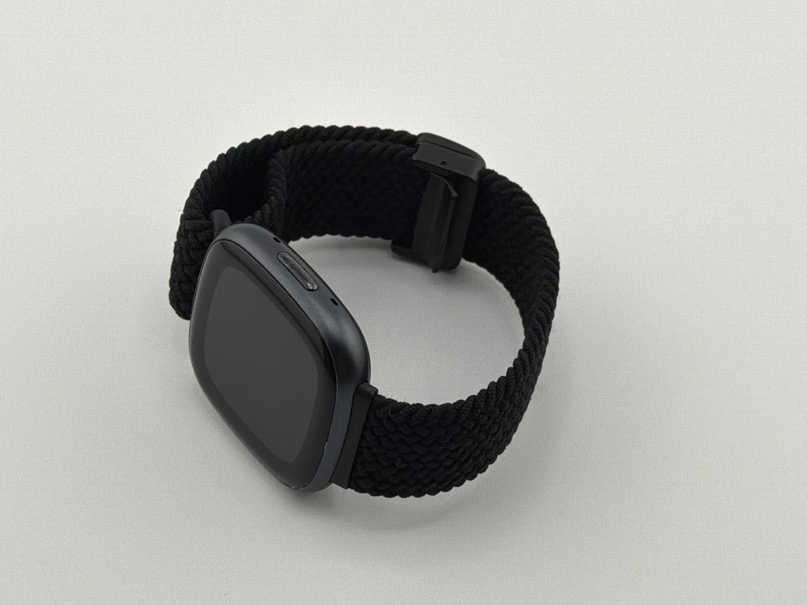 FitBit Versa 4 Graphite Aluminum With Black Fabric Band FB523 Used