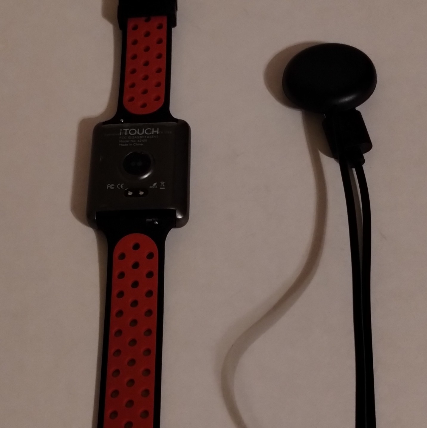 iTouch Smart Watch 42105 Black Metal Case 40mm Android Black Red Silicone Band