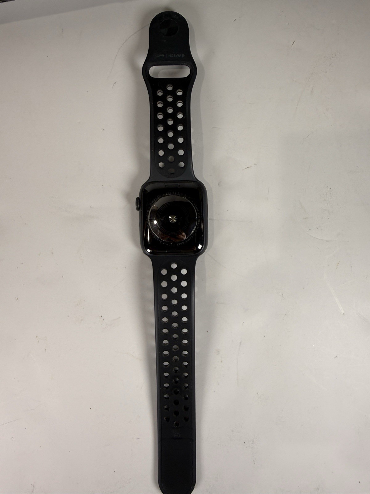 Apple Watch Series 5 44mm GPS Space Gray Aluminum Nike Sport Band A2093