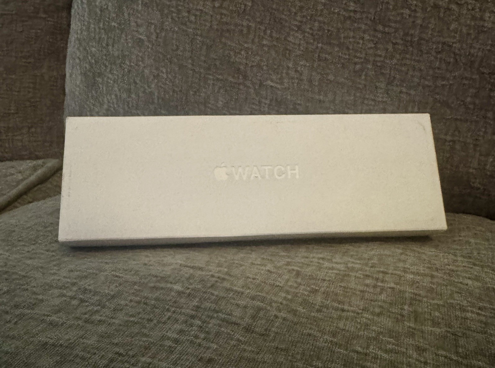 Apple Watch Series 11 46mm GPS Jet Black w/ M/L Black Sport Band