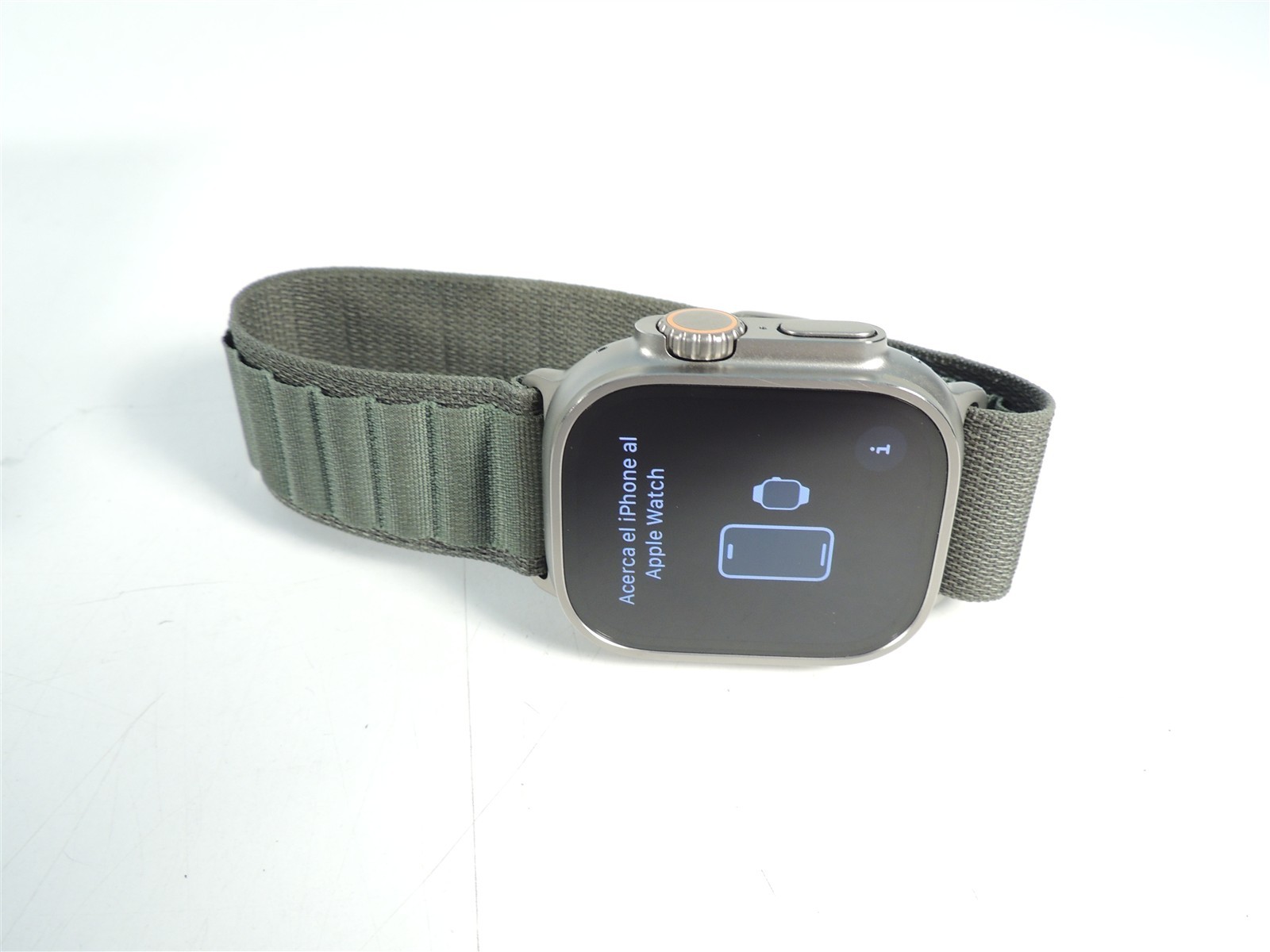 Apple Watch Ultra Titanium Case AT&T WR-100M MQEW3LL/A Green Alpine Loop 49mm