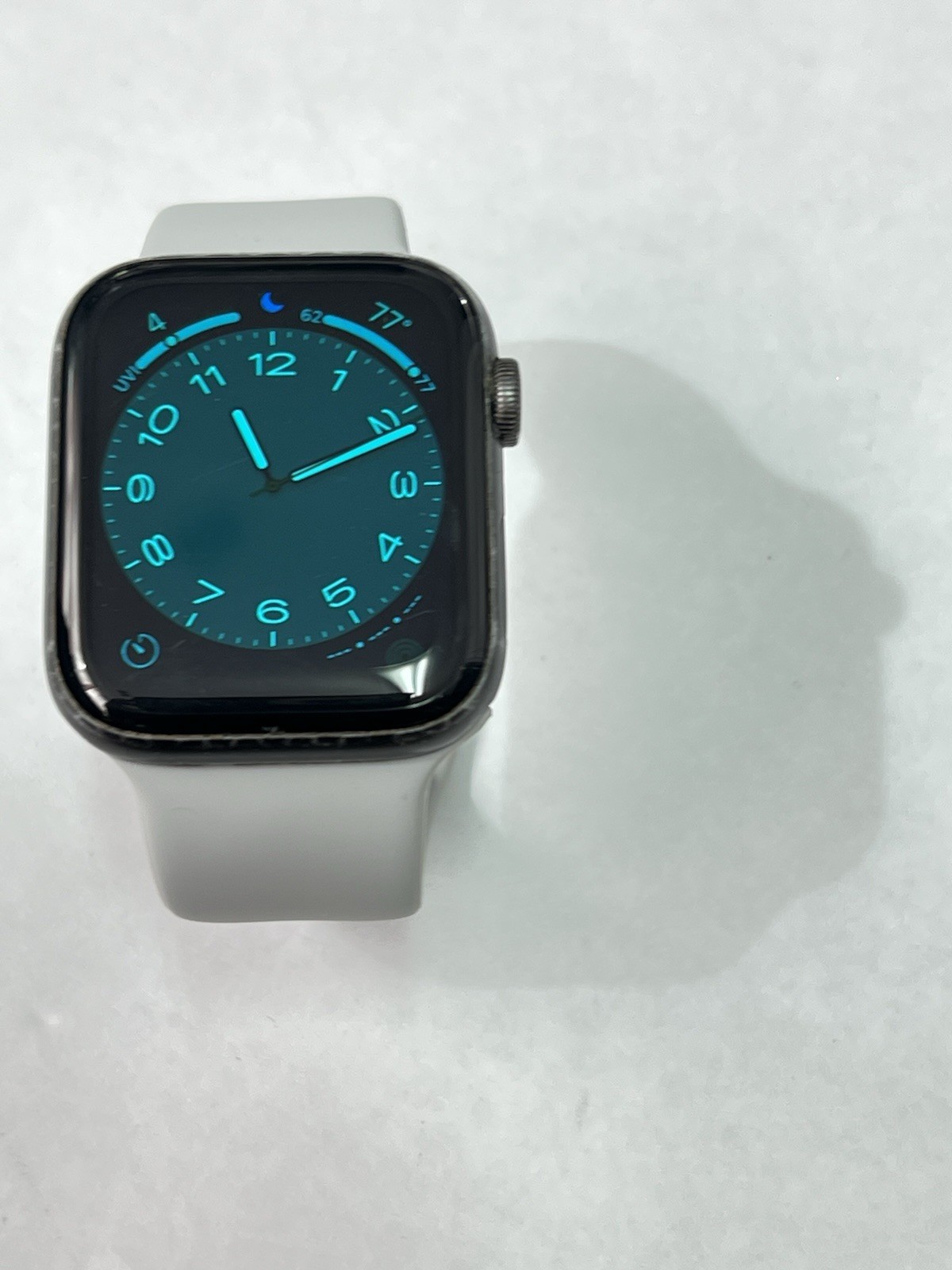 Apple Watch Series 5 44mm black Aluminum Case Sport Band GPS-LTE burn