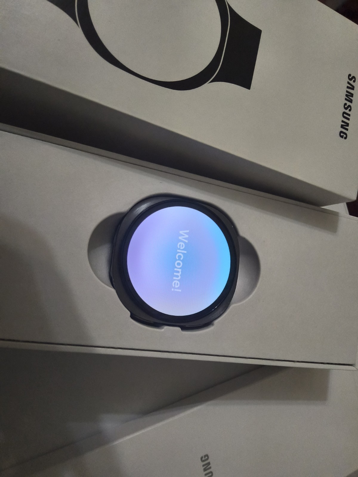 Samsung Galaxy Watch 8 44mm Graphite WiFi/Bluetooth Hybrid Leather Band Open Box