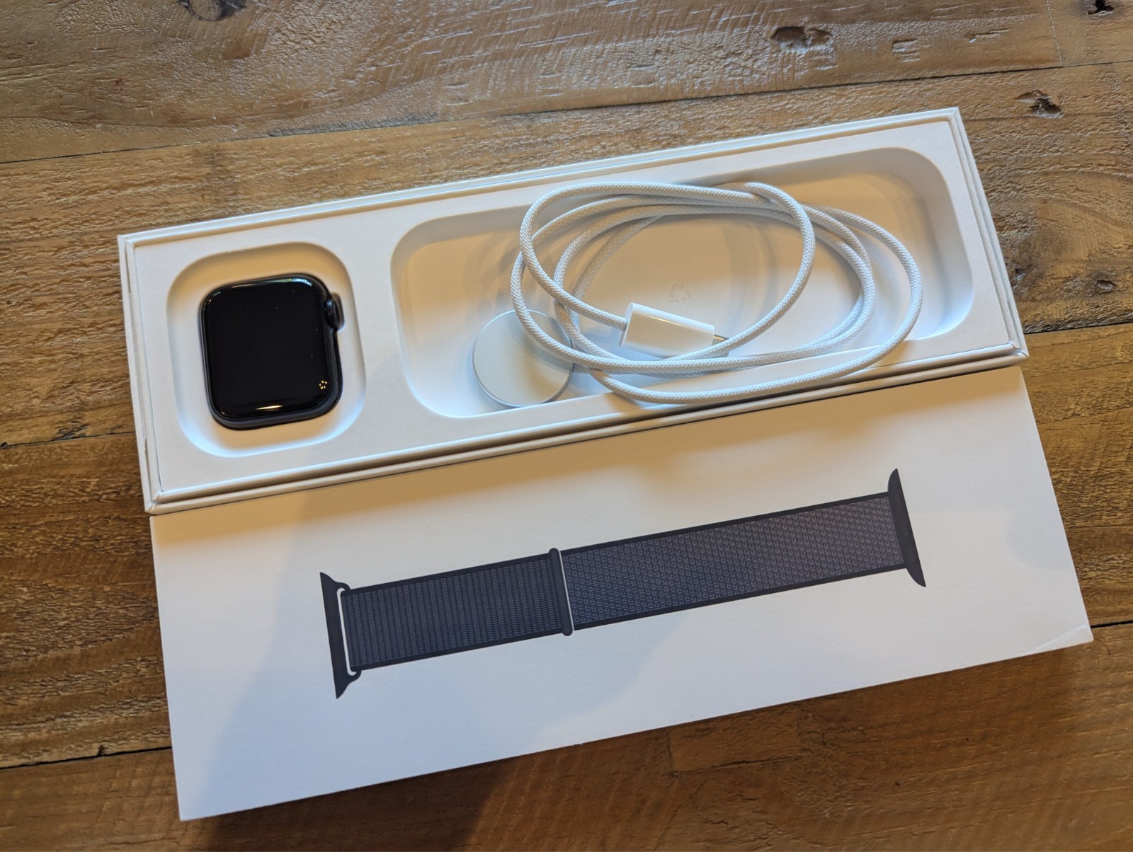 Apple Watch SE 3 GPS + Cellular, 40mm Midnight Aluminum / Anchor Blue sport loop